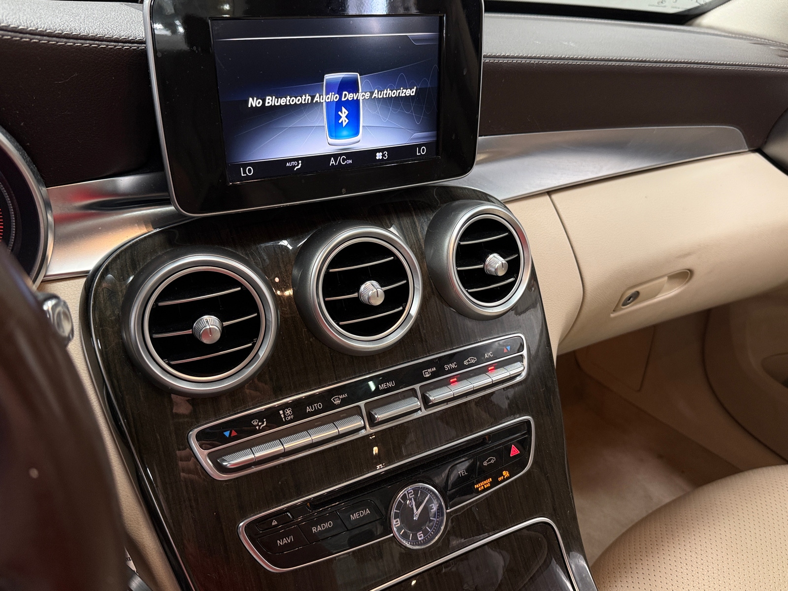 Thumbnail: 2015 Mercedes-Benz C-Class - 3