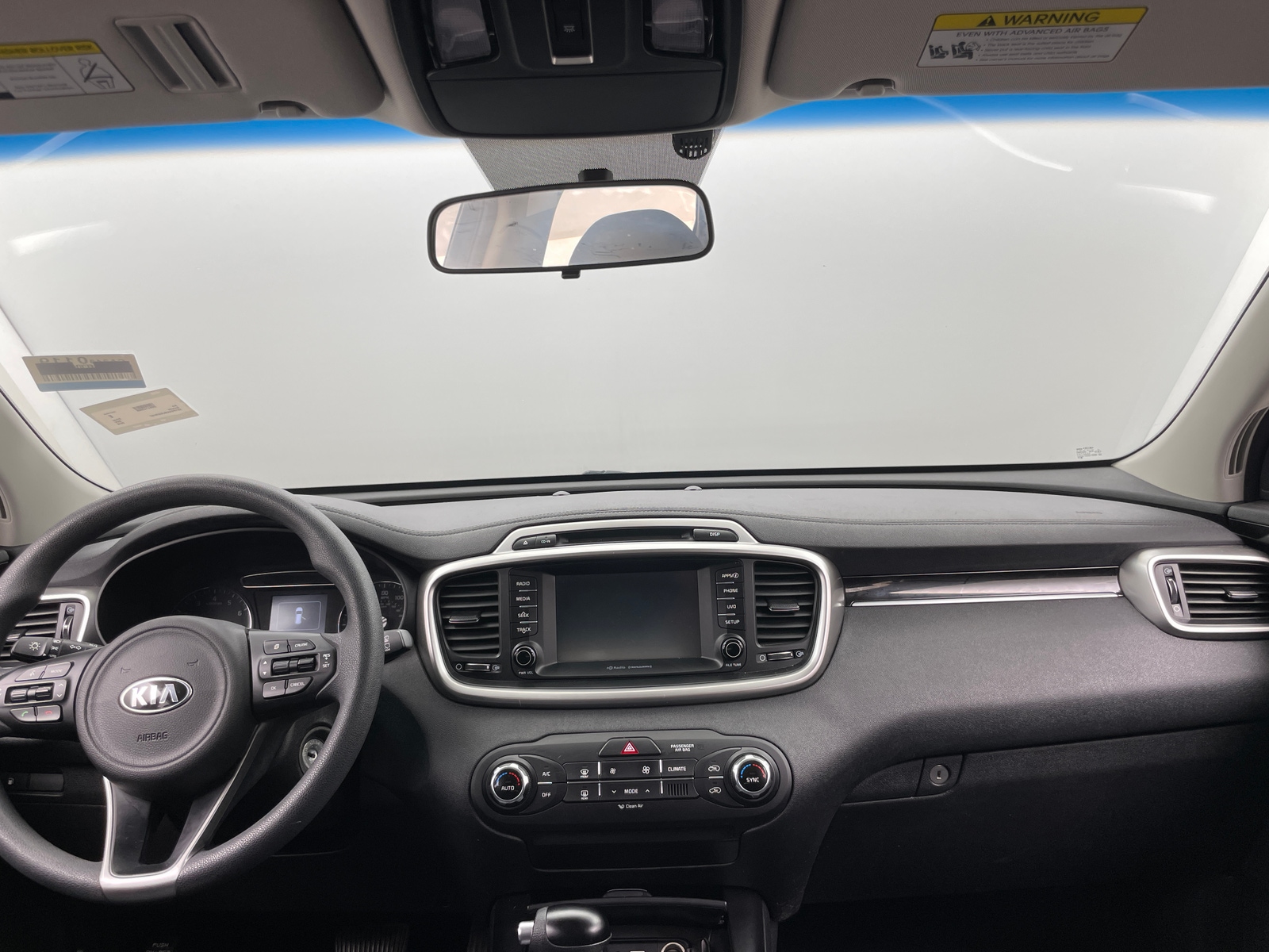 Thumbnail: 2018 Kia Sorento - 3
