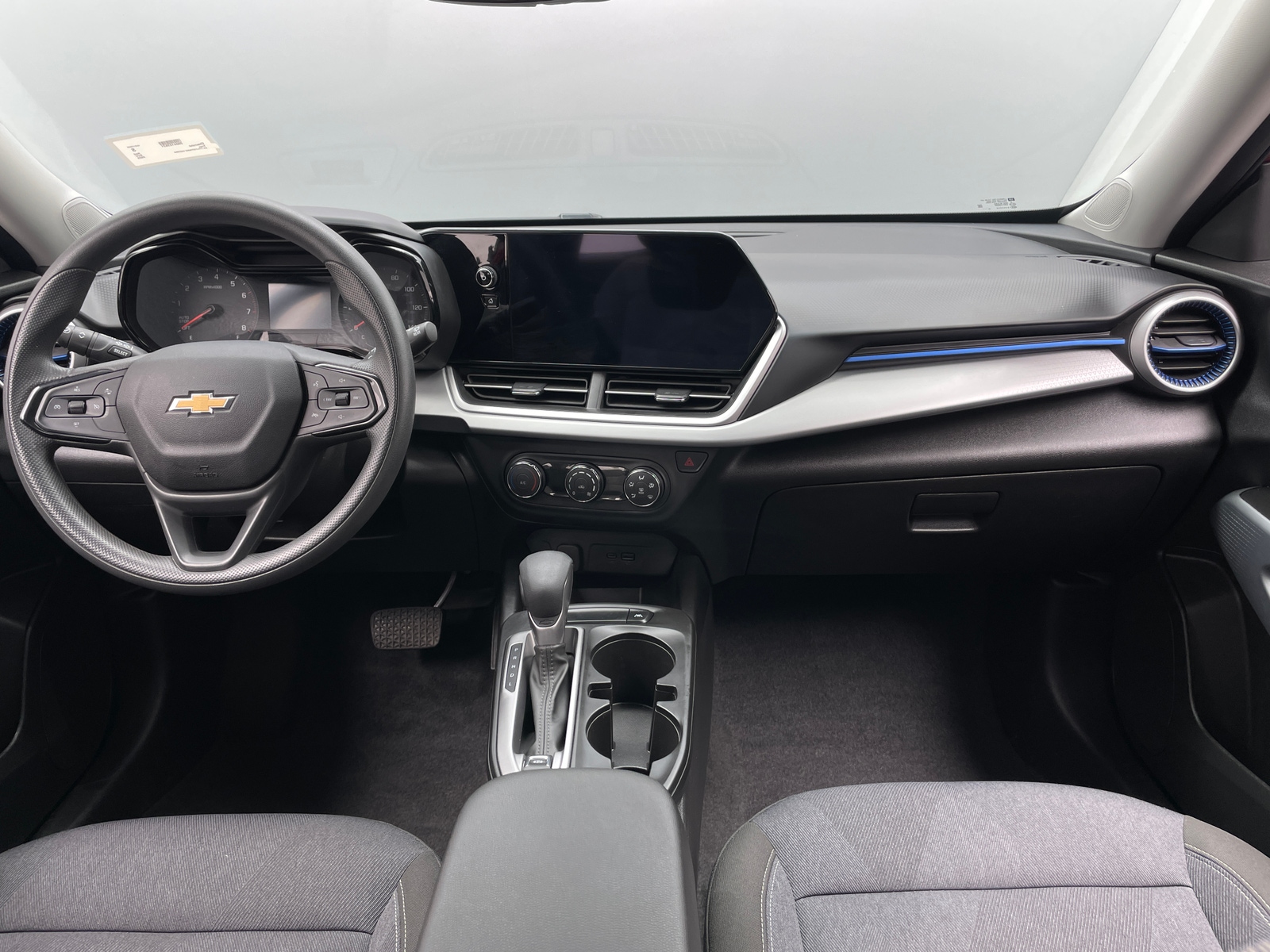 Thumbnail: 2025 Chevrolet Trax - 3