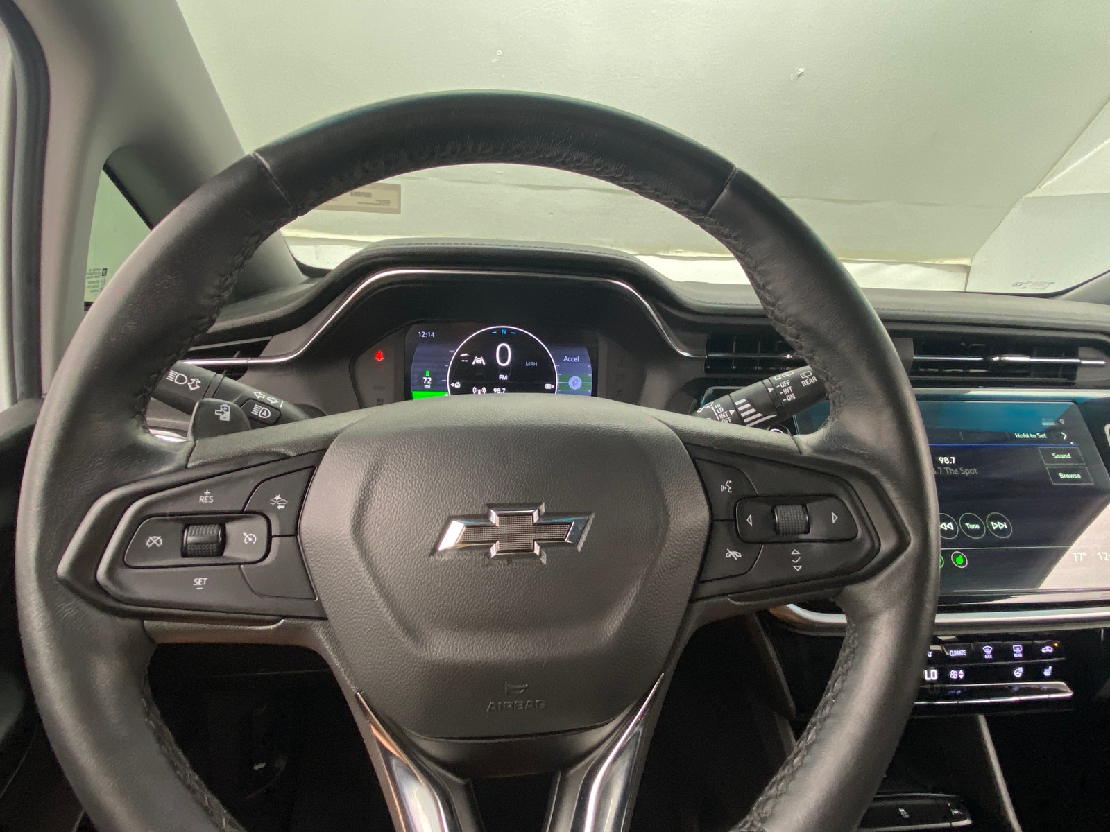 Thumbnail: 2023 Chevrolet Bolt EV - 4