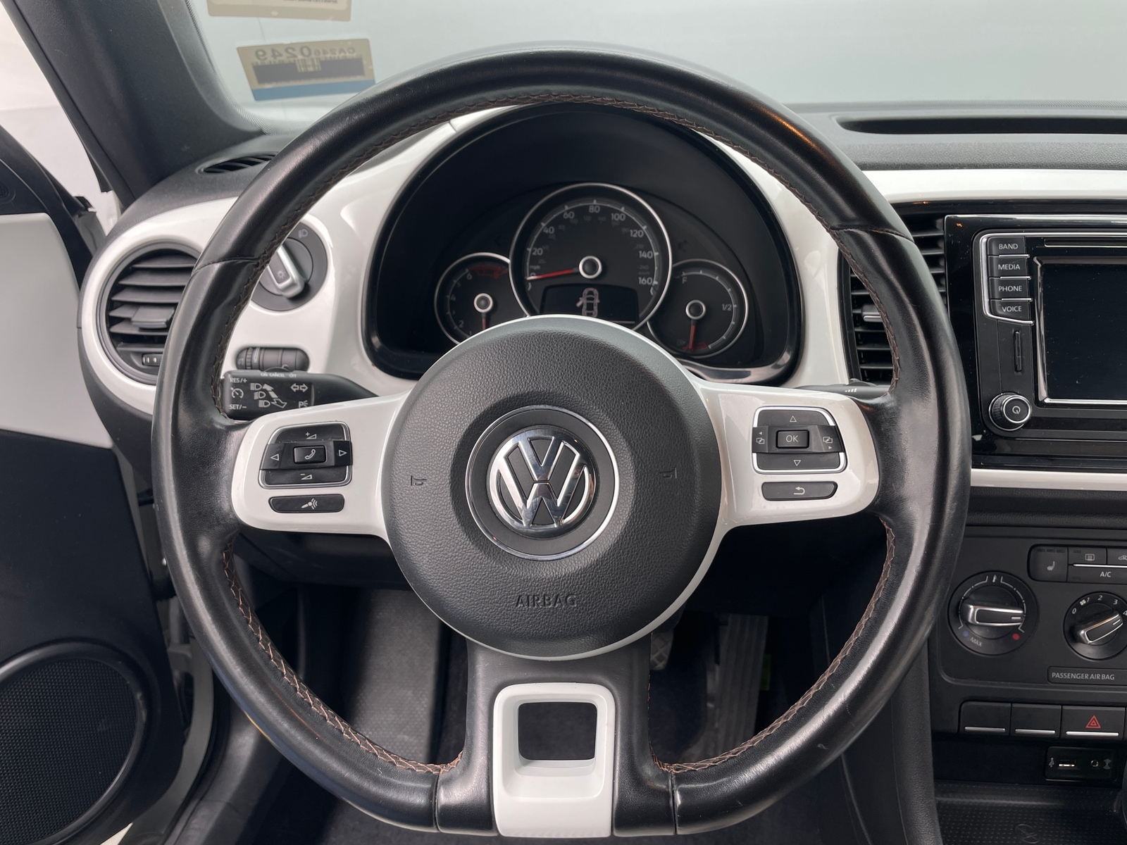 Thumbnail: 2017 Volkswagen Beetle - 5