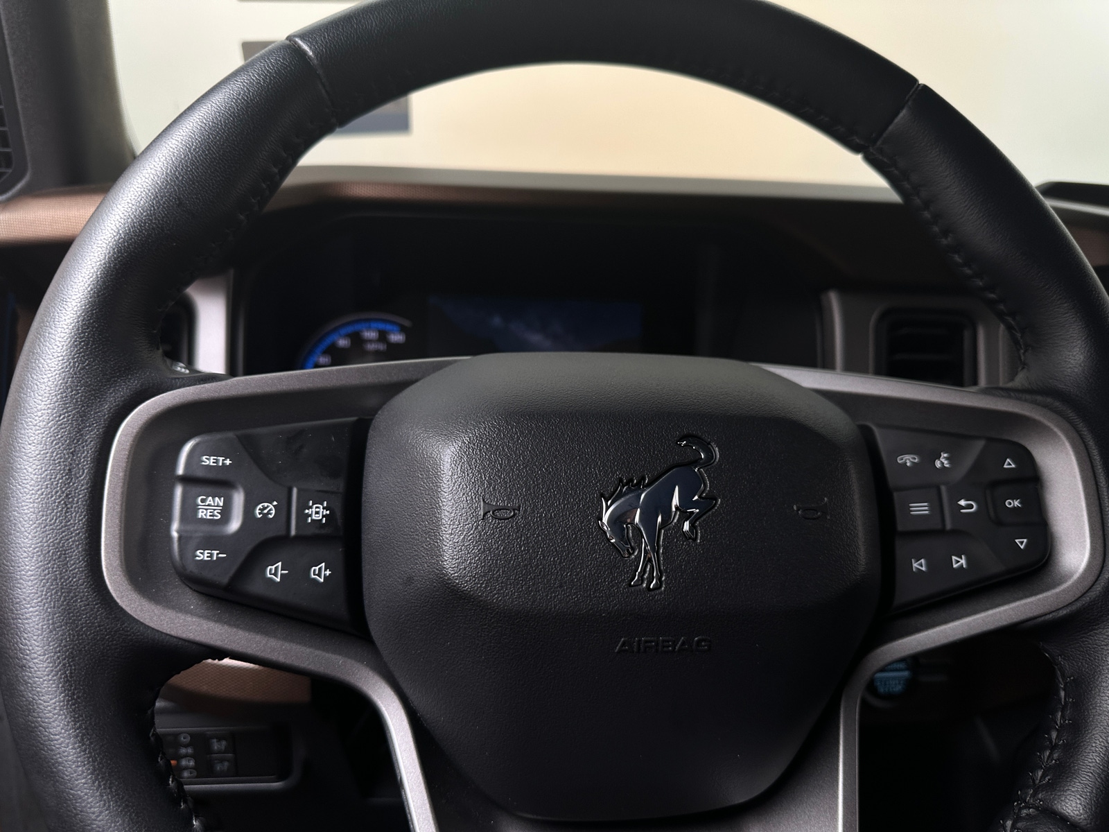 Thumbnail: 2022 Ford Bronco - 5