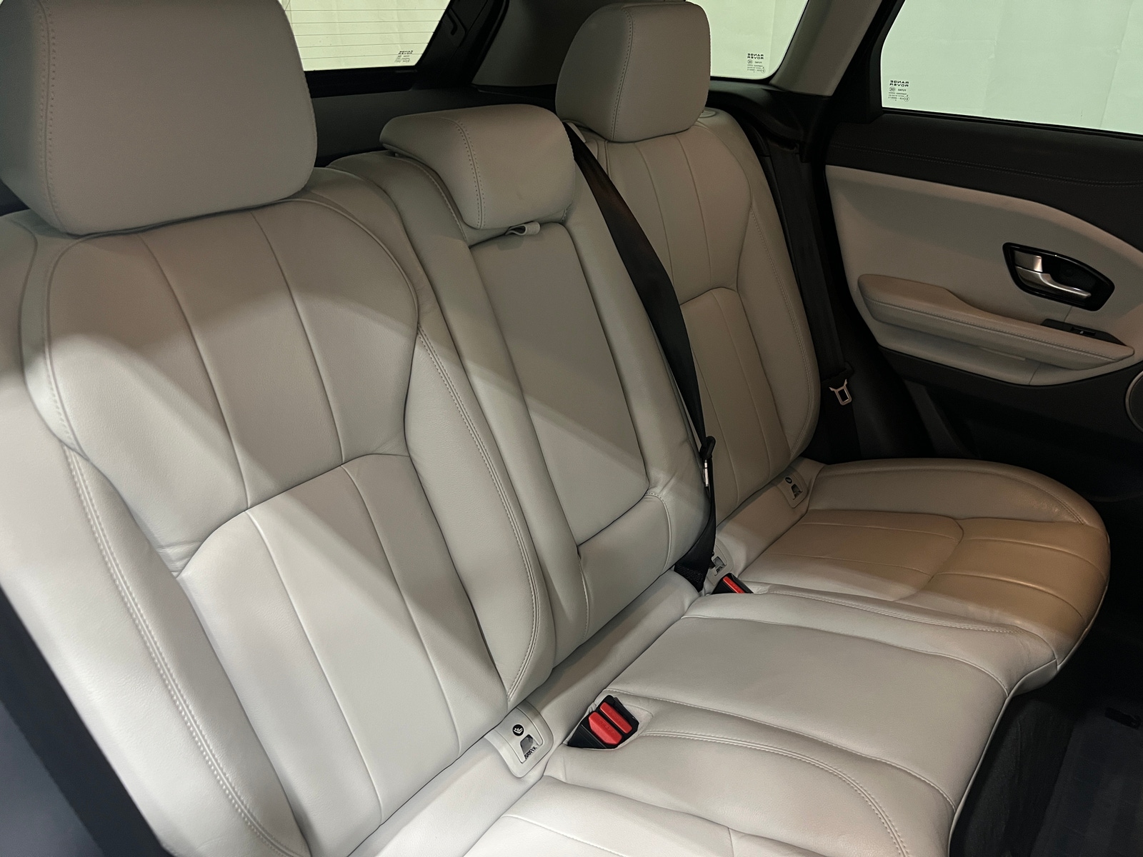 Thumbnail: 2017 Land Rover Range Rover Evoque - 5