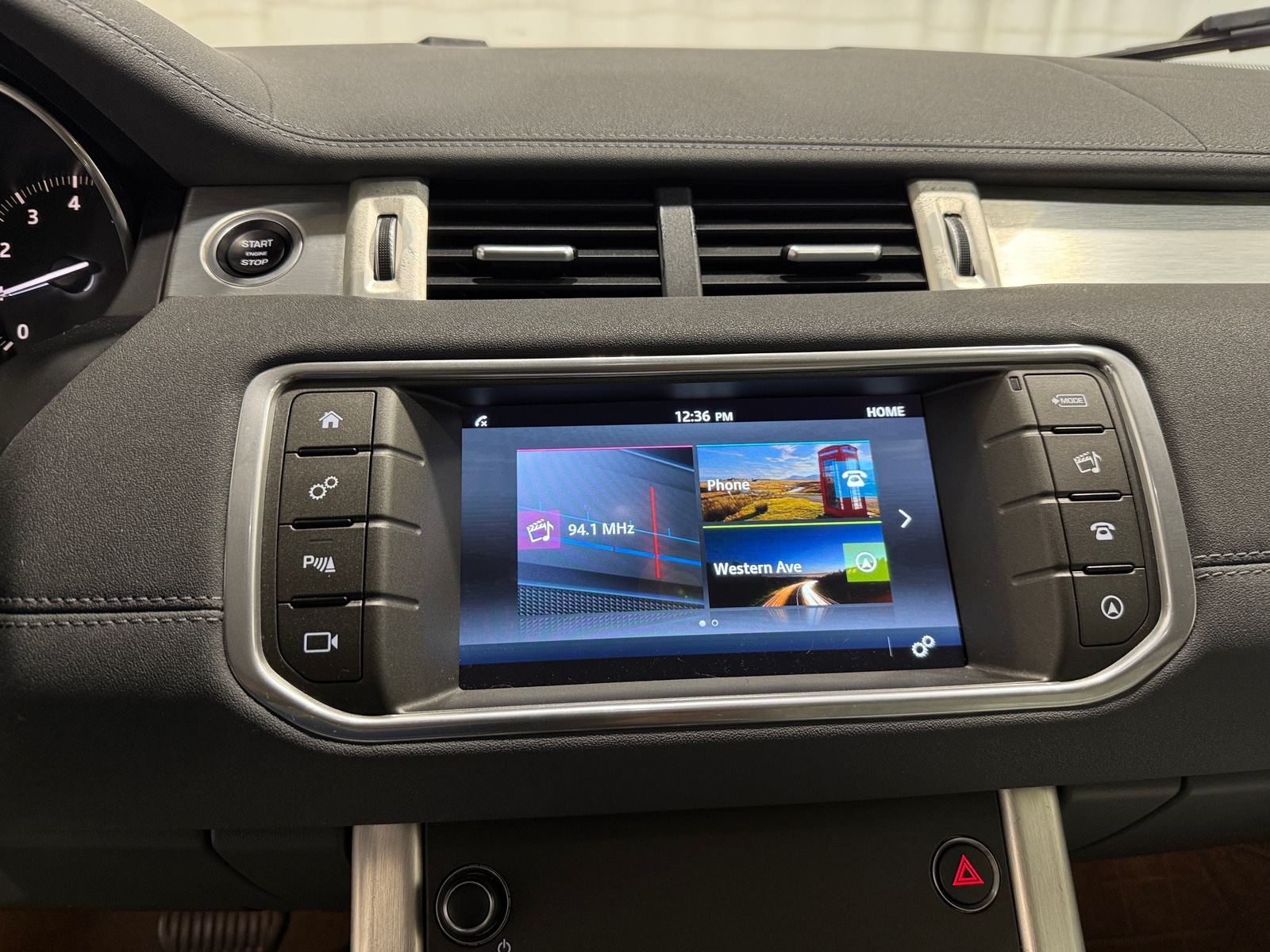Thumbnail: 2017 Land Rover Range Rover Evoque - 3