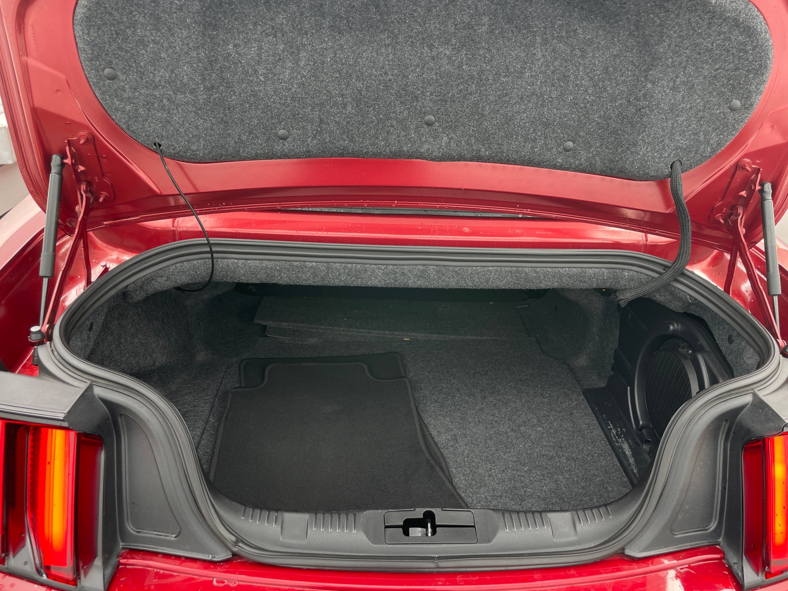 Thumbnail: 2017 Ford Mustang - 6