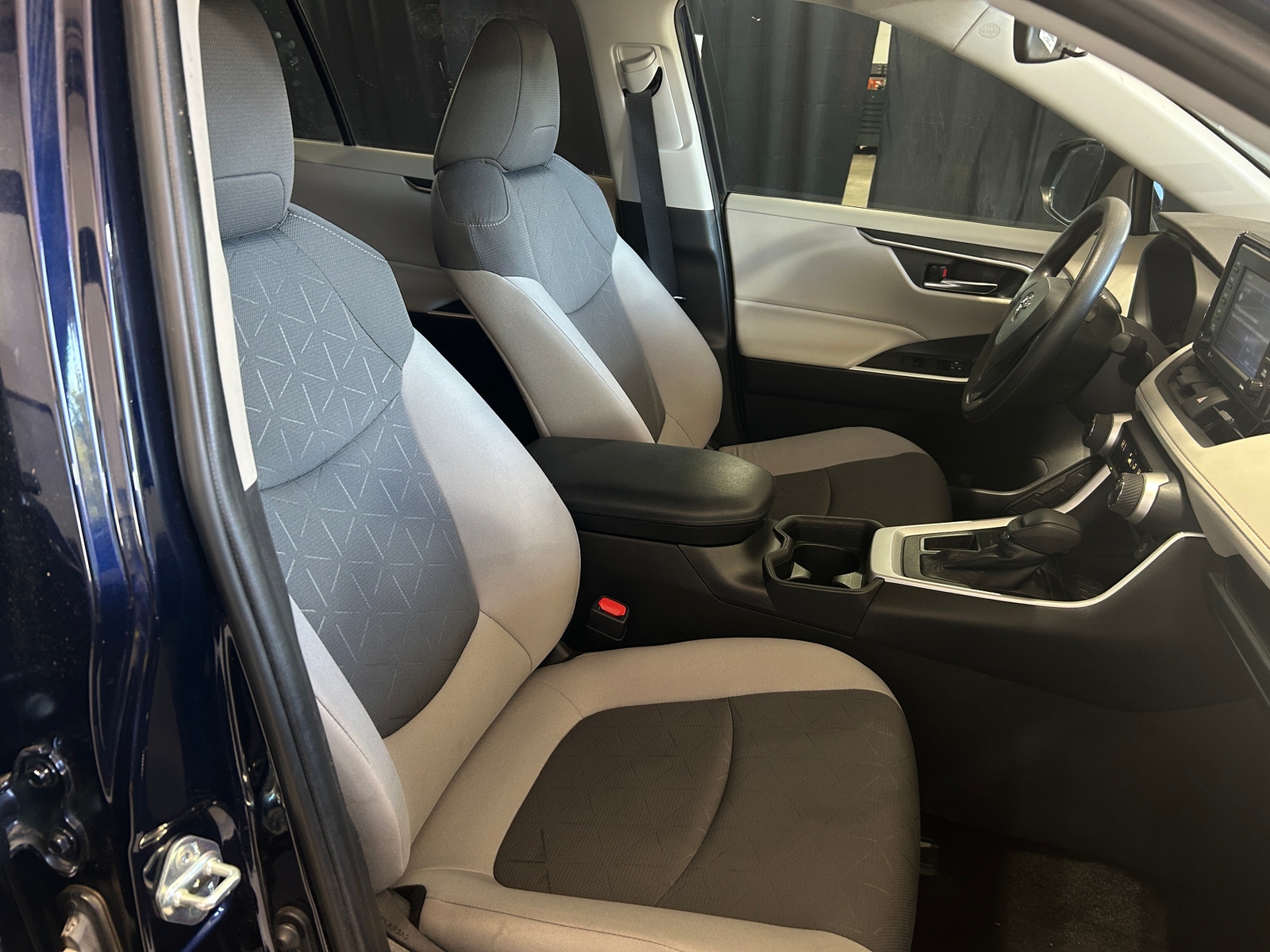Thumbnail: 2020 Toyota RAV4 - 2