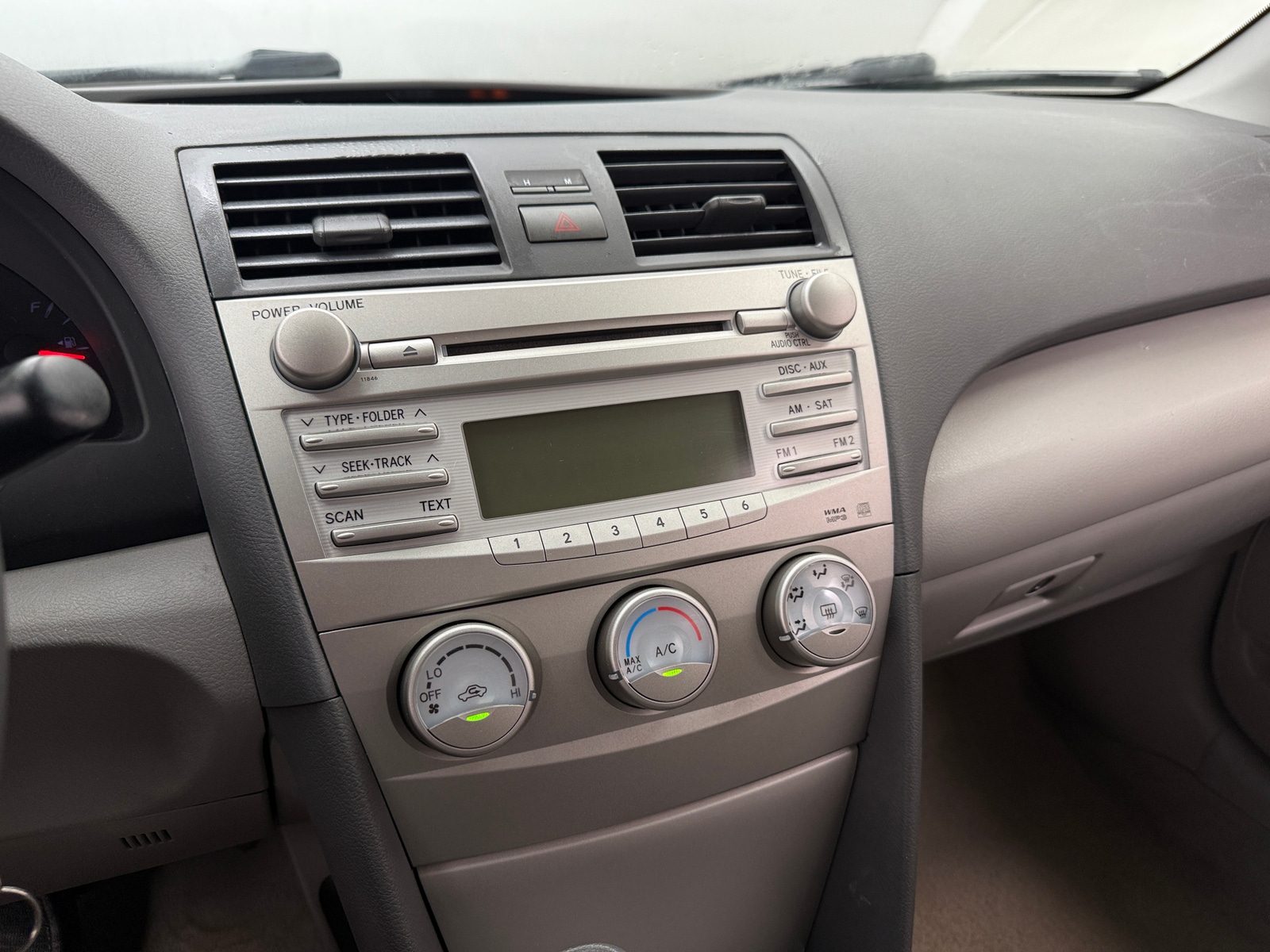 Thumbnail: 2011 Toyota Camry - 4