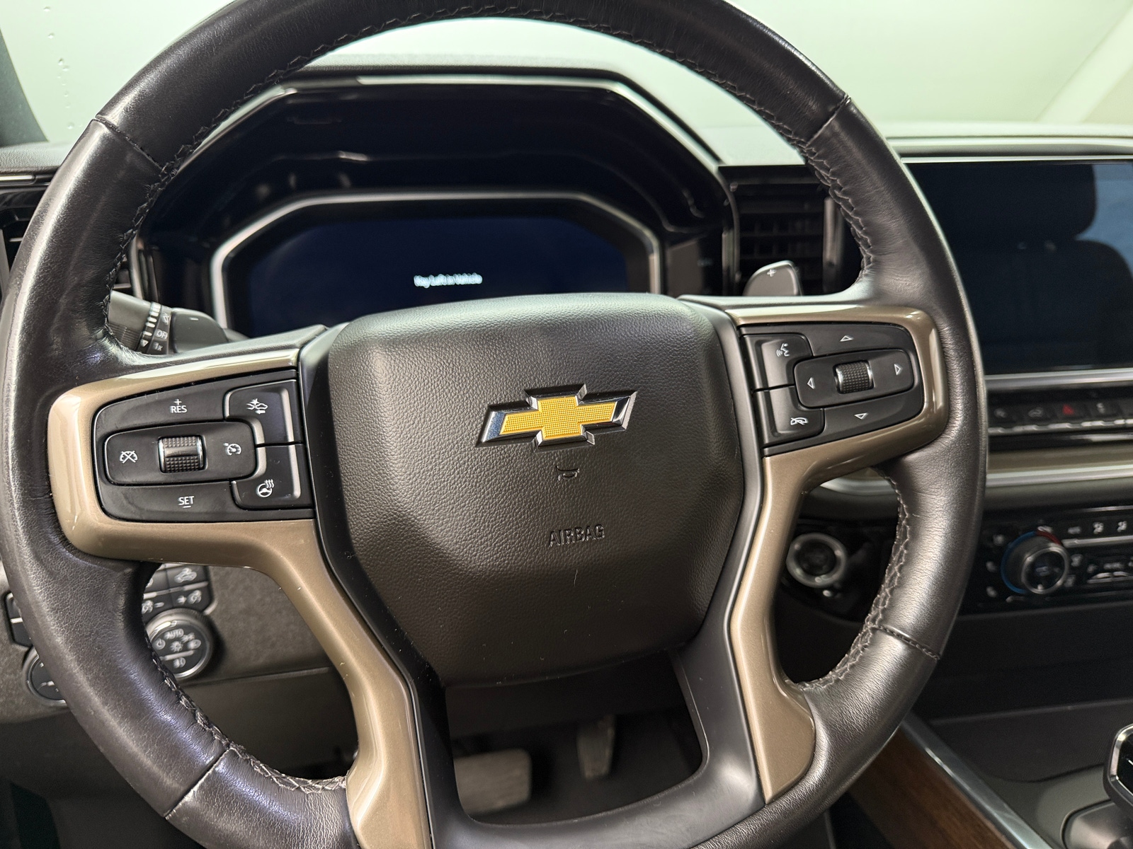 Thumbnail: 2022 Chevrolet Silverado 1500 - 4