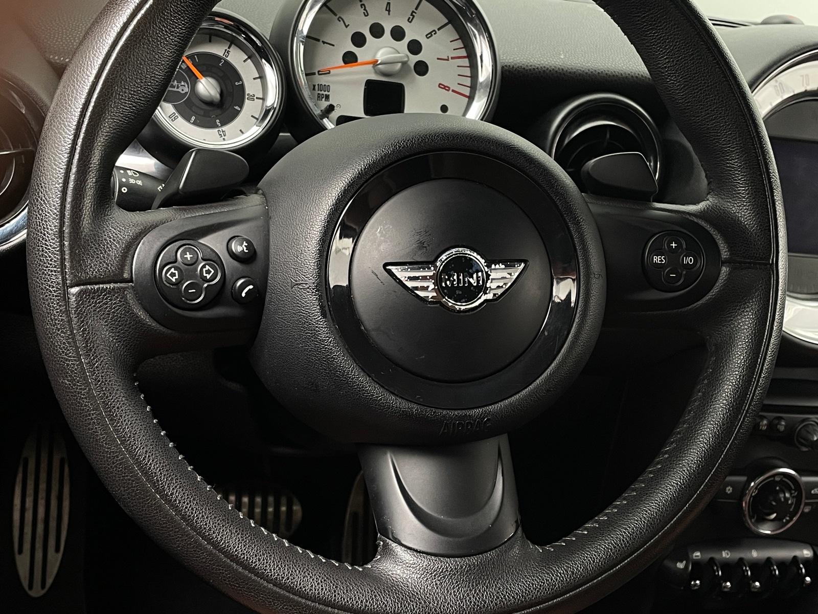 Thumbnail: 2012 MINI Cooper Roadster - 4