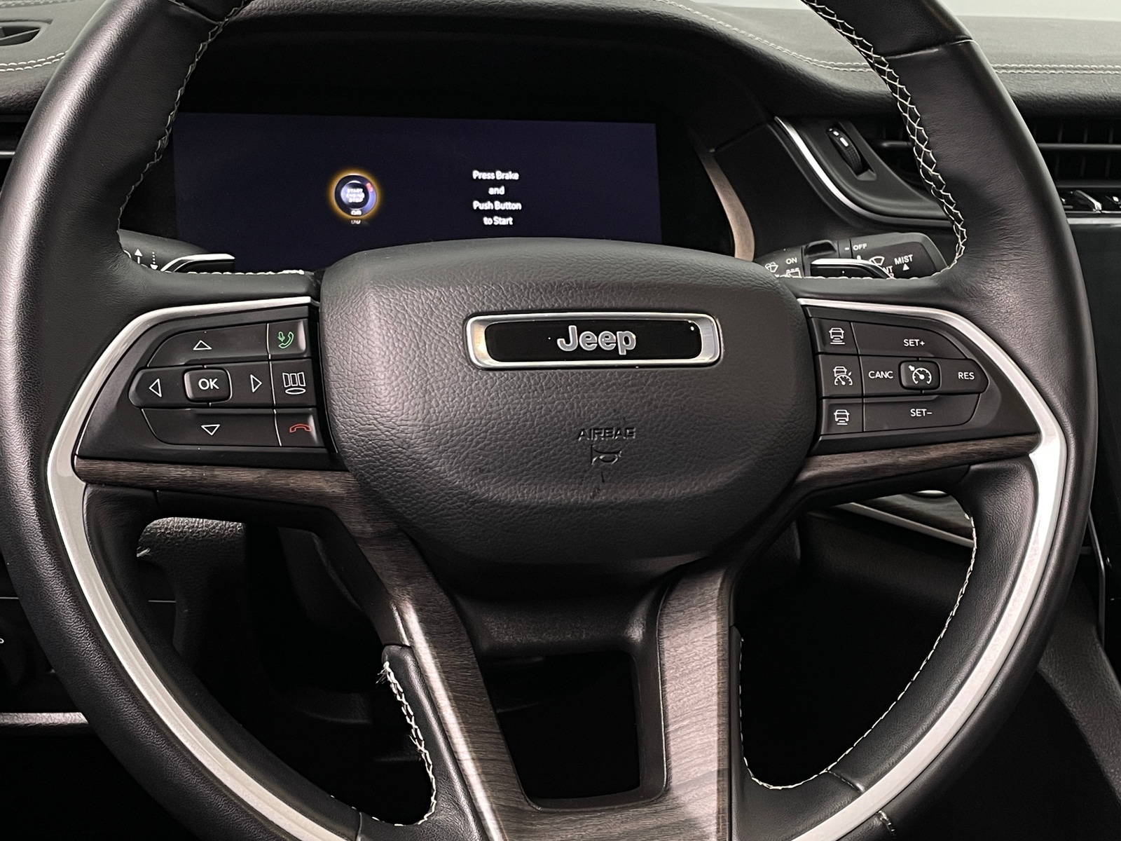 Thumbnail: 2022 Jeep Grand Cherokee L - 4
