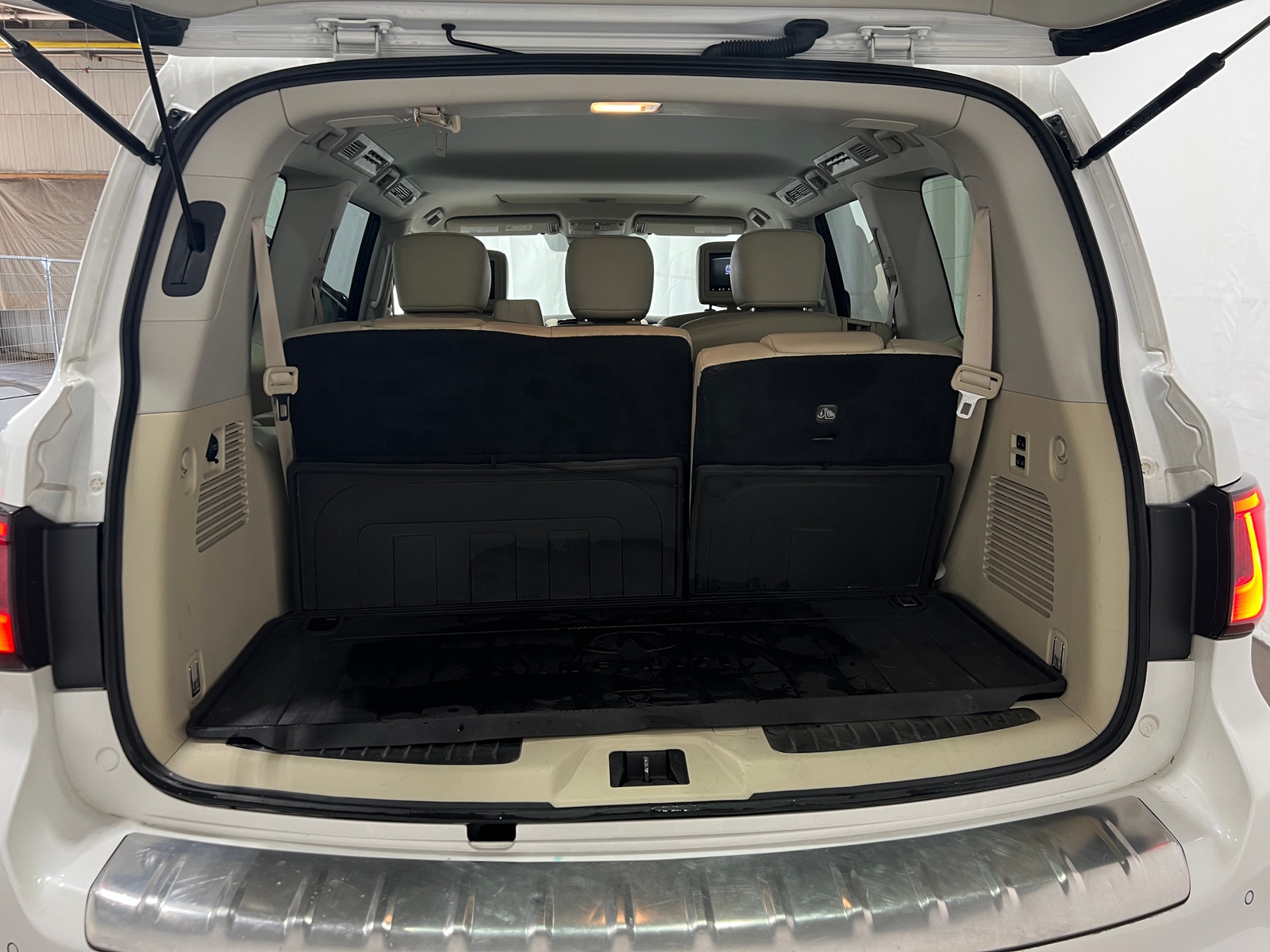 Thumbnail: 2020 INFINITI QX80 - 6