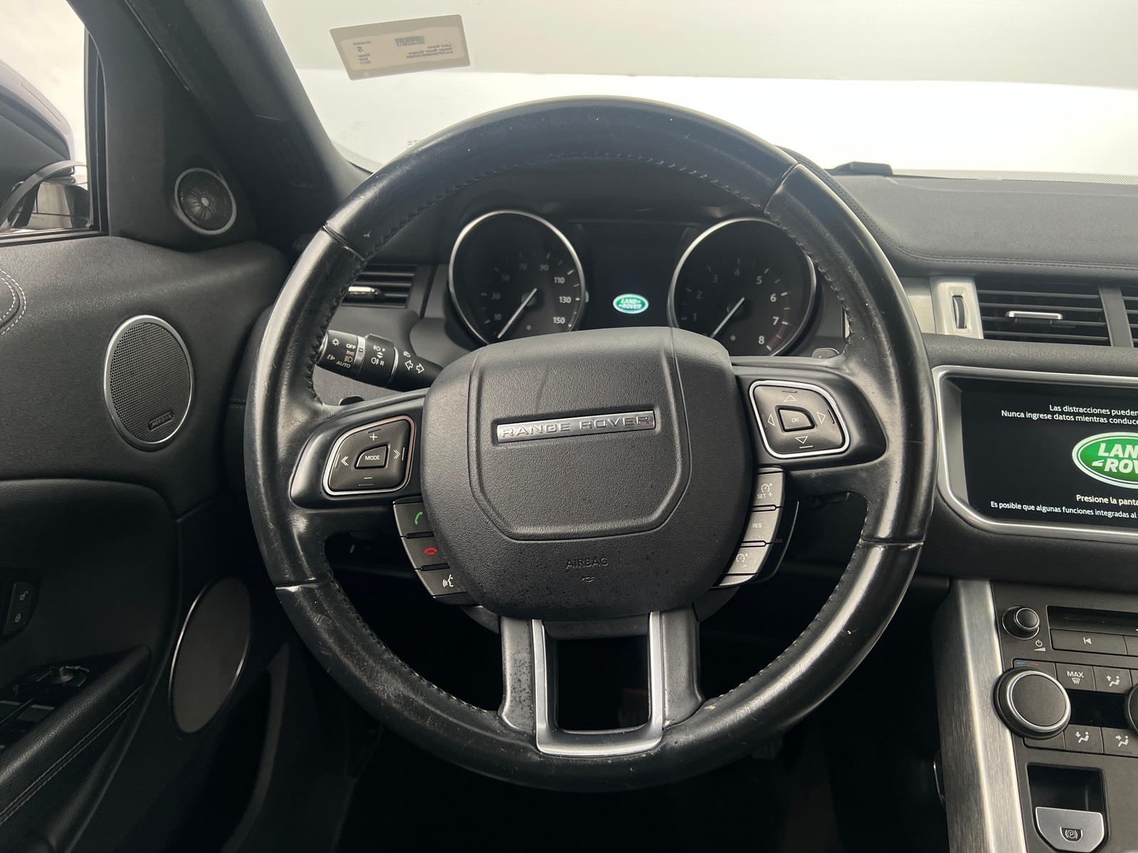 Thumbnail: 2017 Land Rover Range Rover Evoque - 4