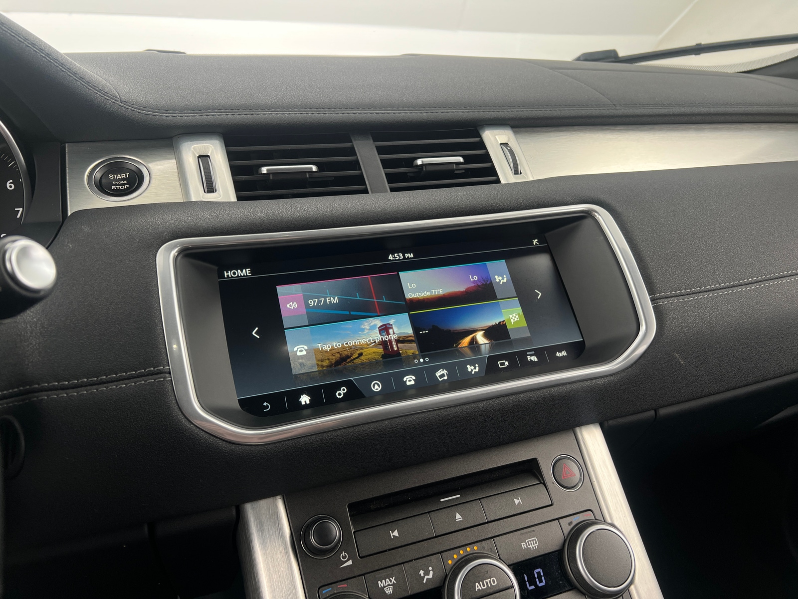 Thumbnail: 2017 Land Rover Range Rover Evoque - 3