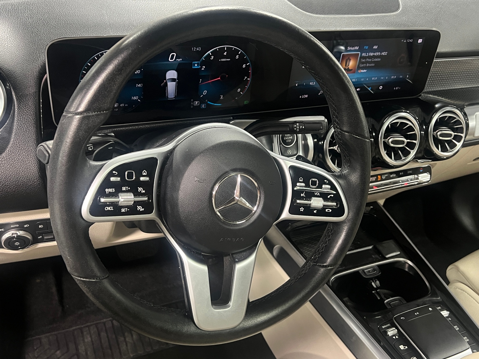 Thumbnail: 2021 Mercedes-Benz GLB - 4