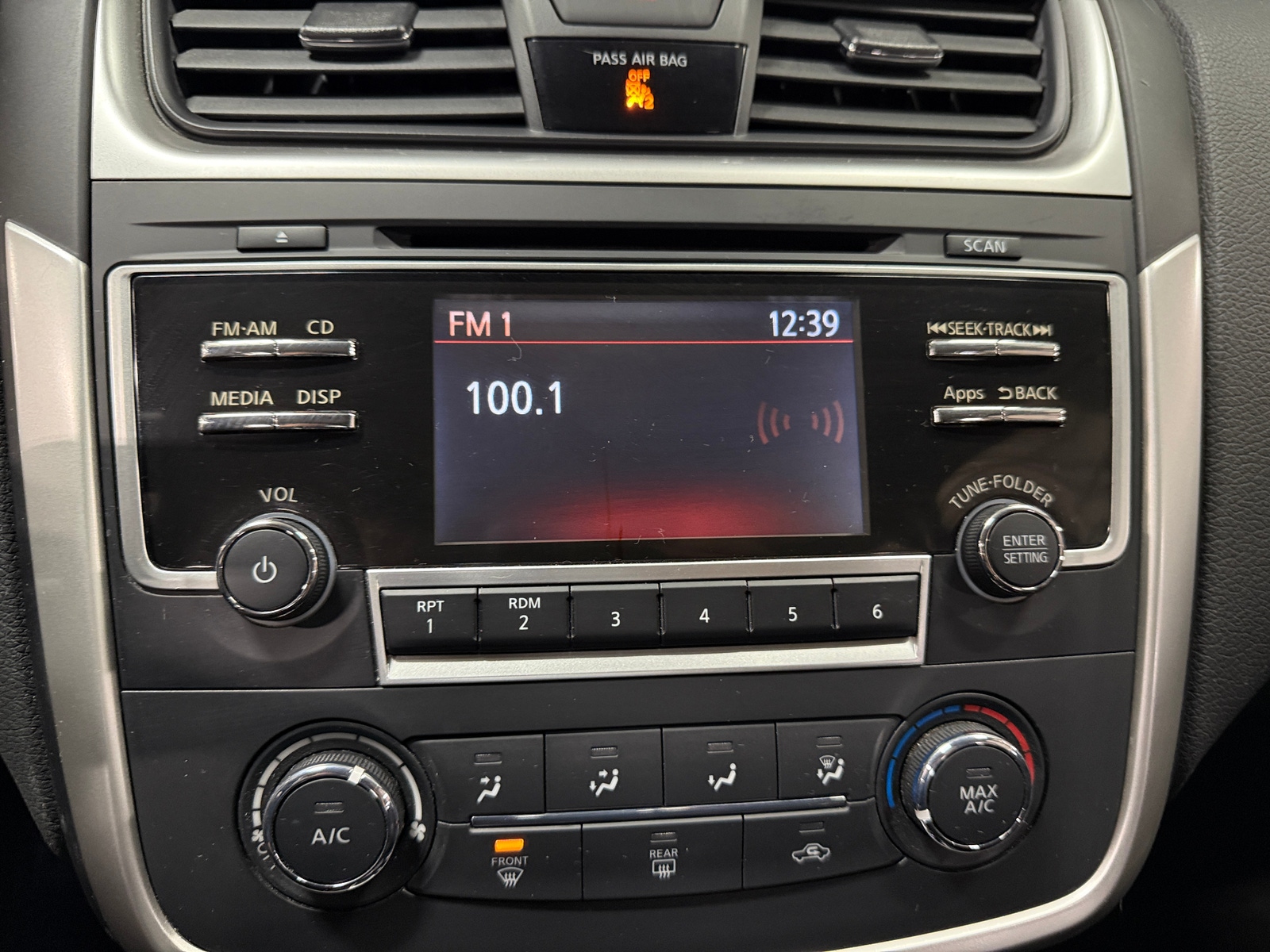 Thumbnail: 2016 Nissan Altima - 4