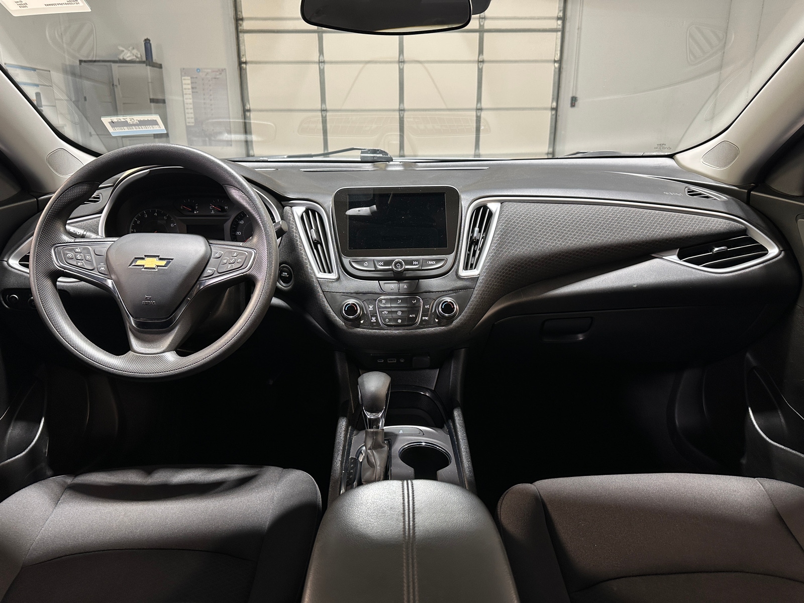Thumbnail: 2023 Chevrolet Malibu - 3
