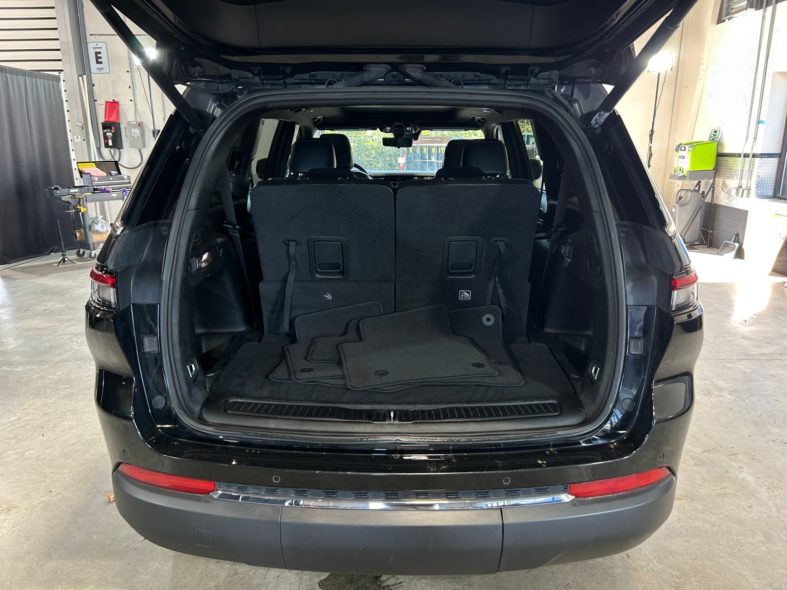 Thumbnail: 2024 Jeep Grand Cherokee L - 7
