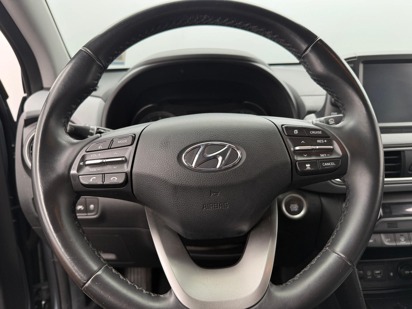 Thumbnail: 2020 Hyundai Kona - 4