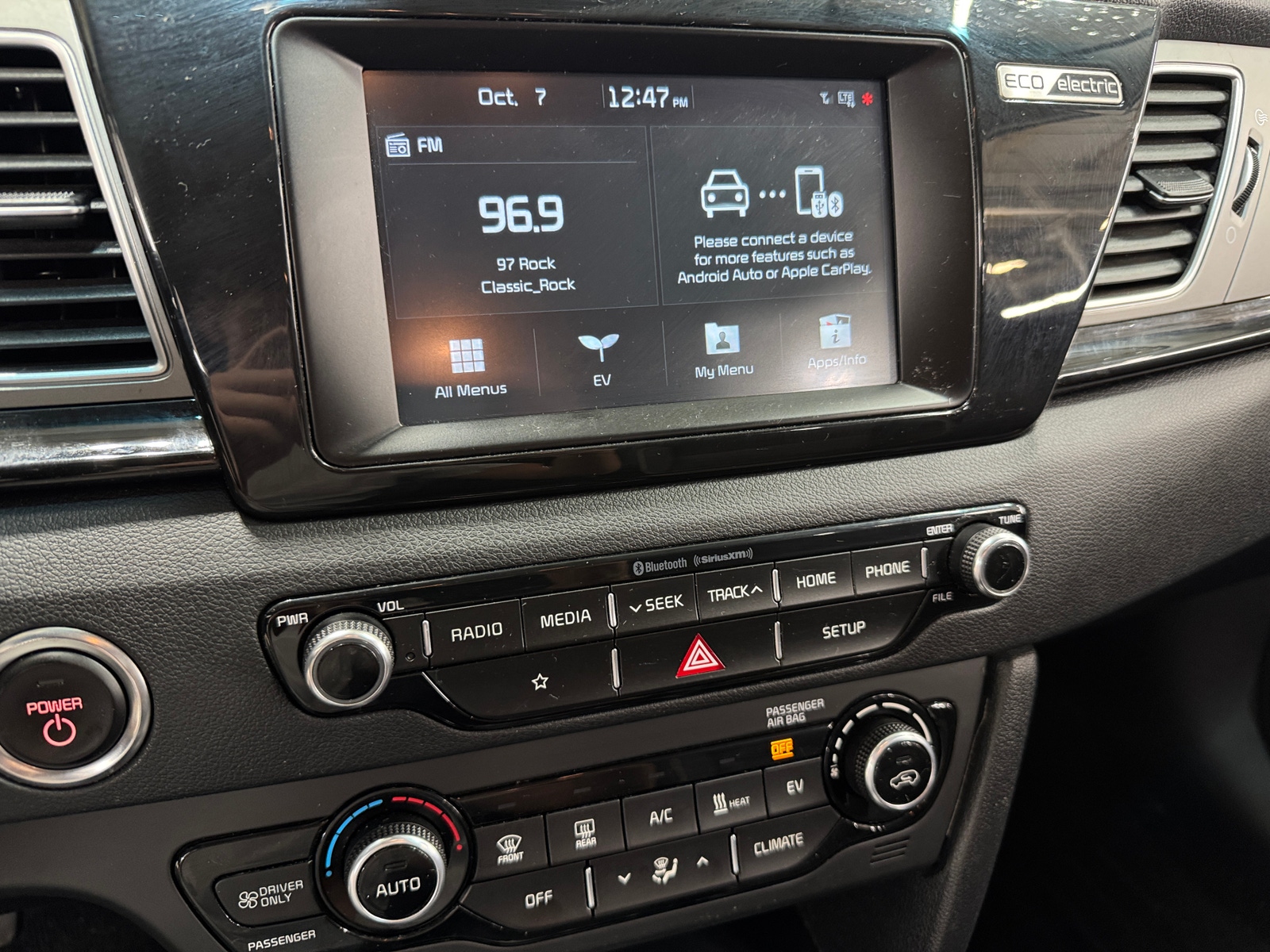 Thumbnail: 2019 Kia Niro - 4