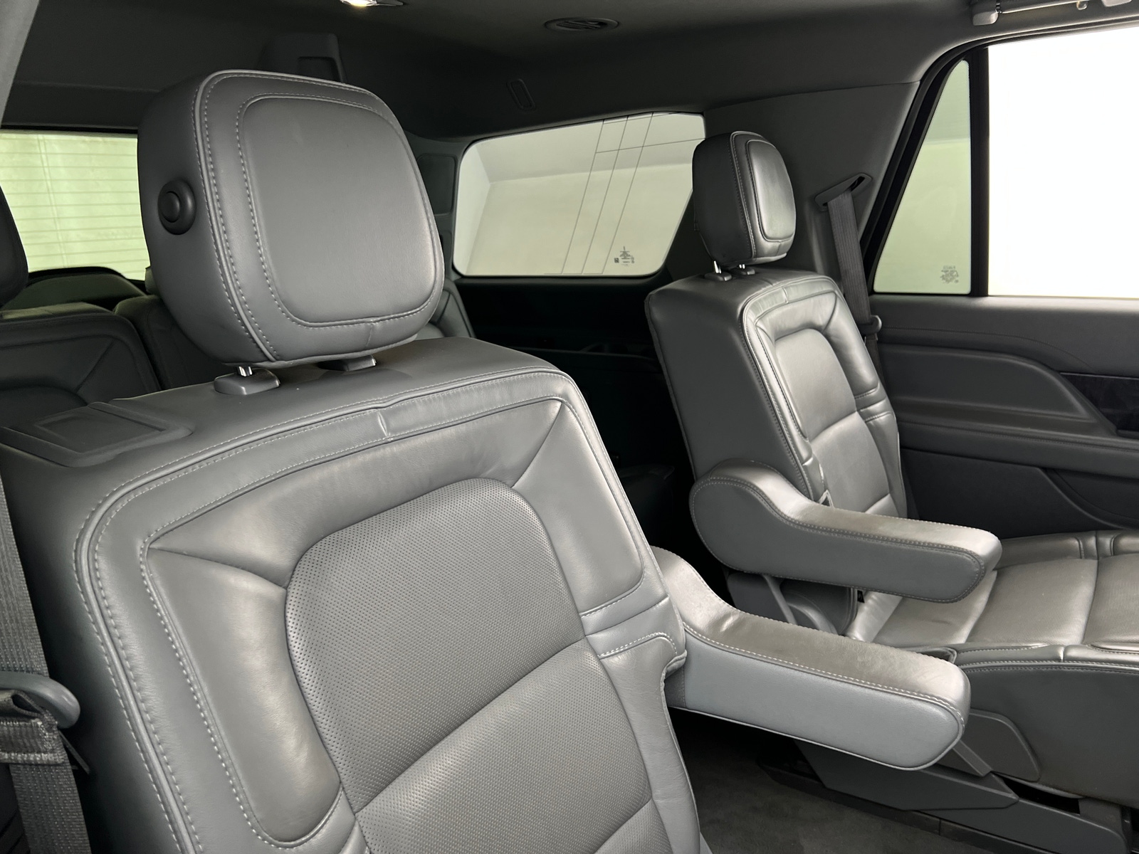 Thumbnail: 2019 Lincoln Navigator - 5