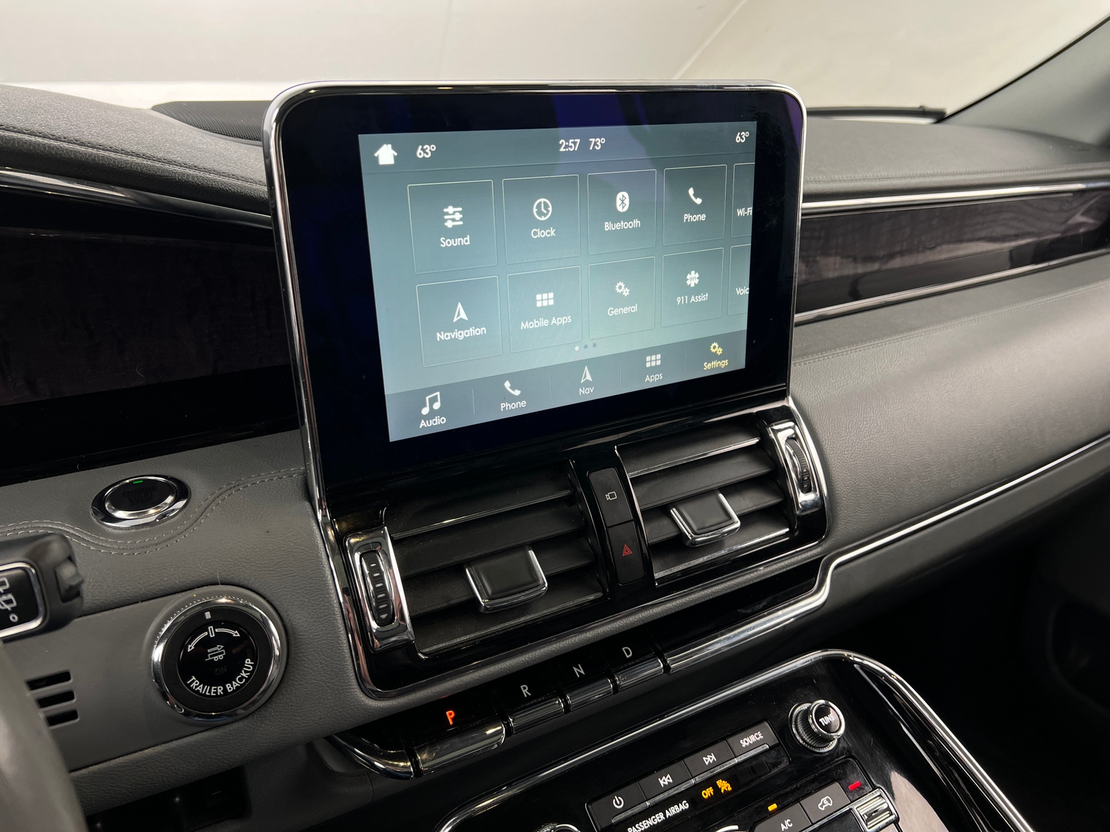 Thumbnail: 2019 Lincoln Navigator - 3