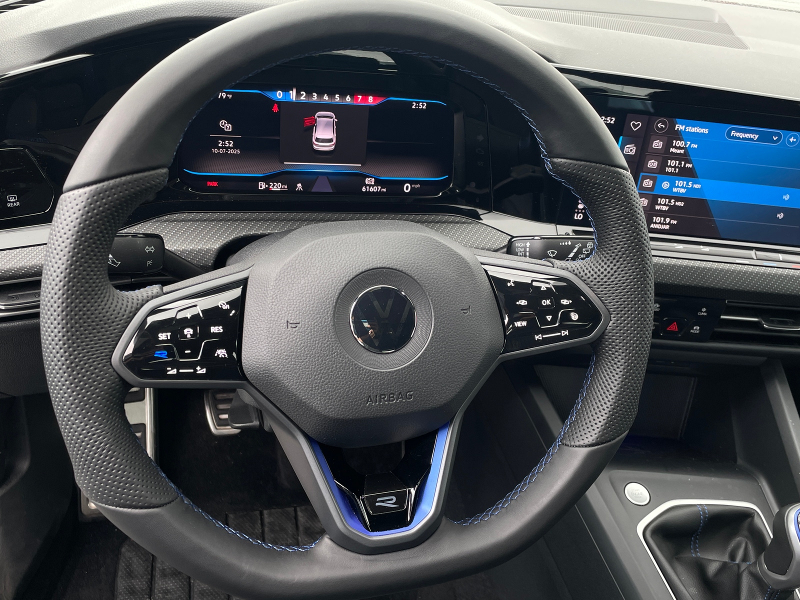 Thumbnail: 2022 Volkswagen Golf - 4