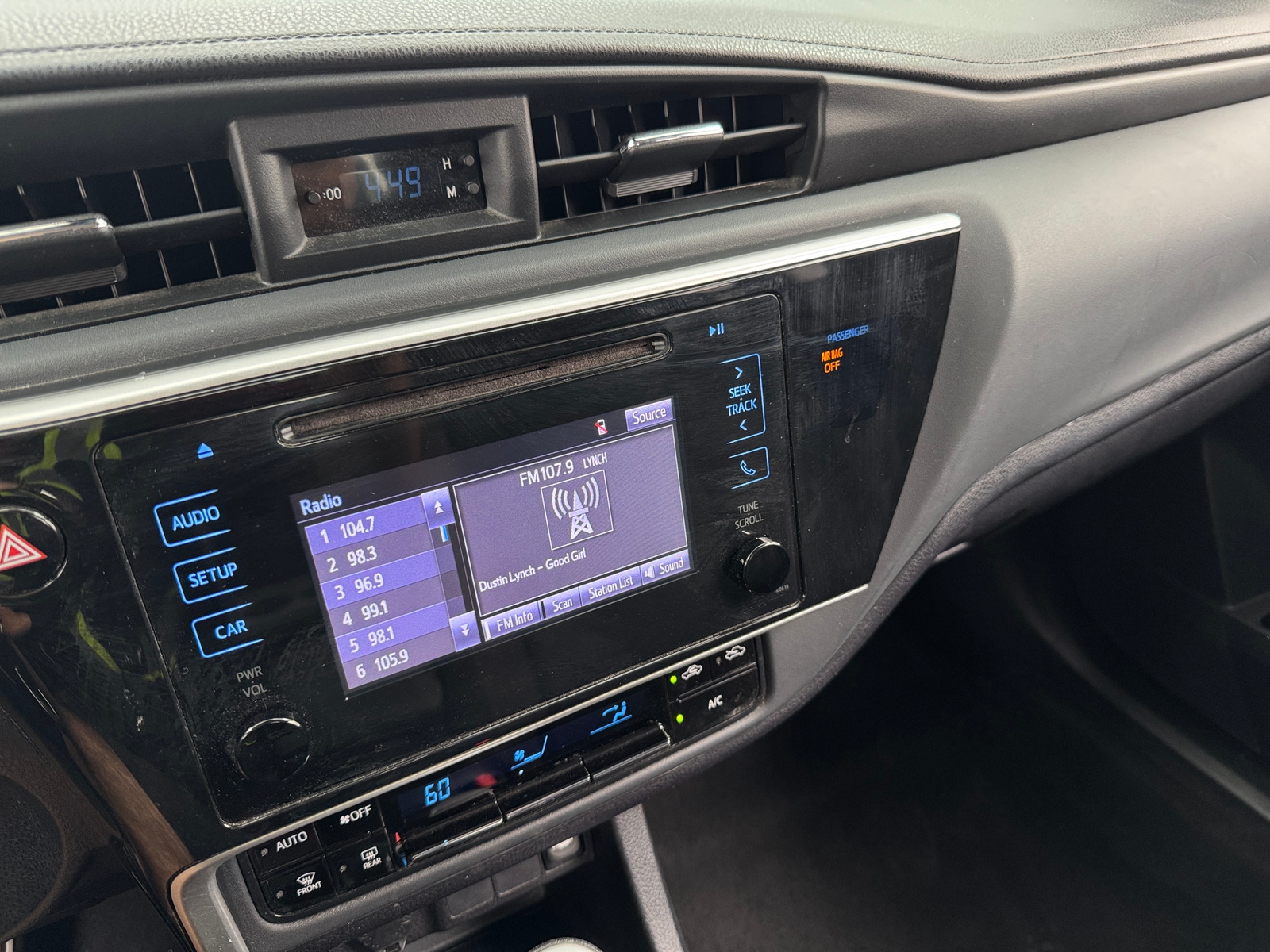 Thumbnail: 2018 Toyota Corolla - 4