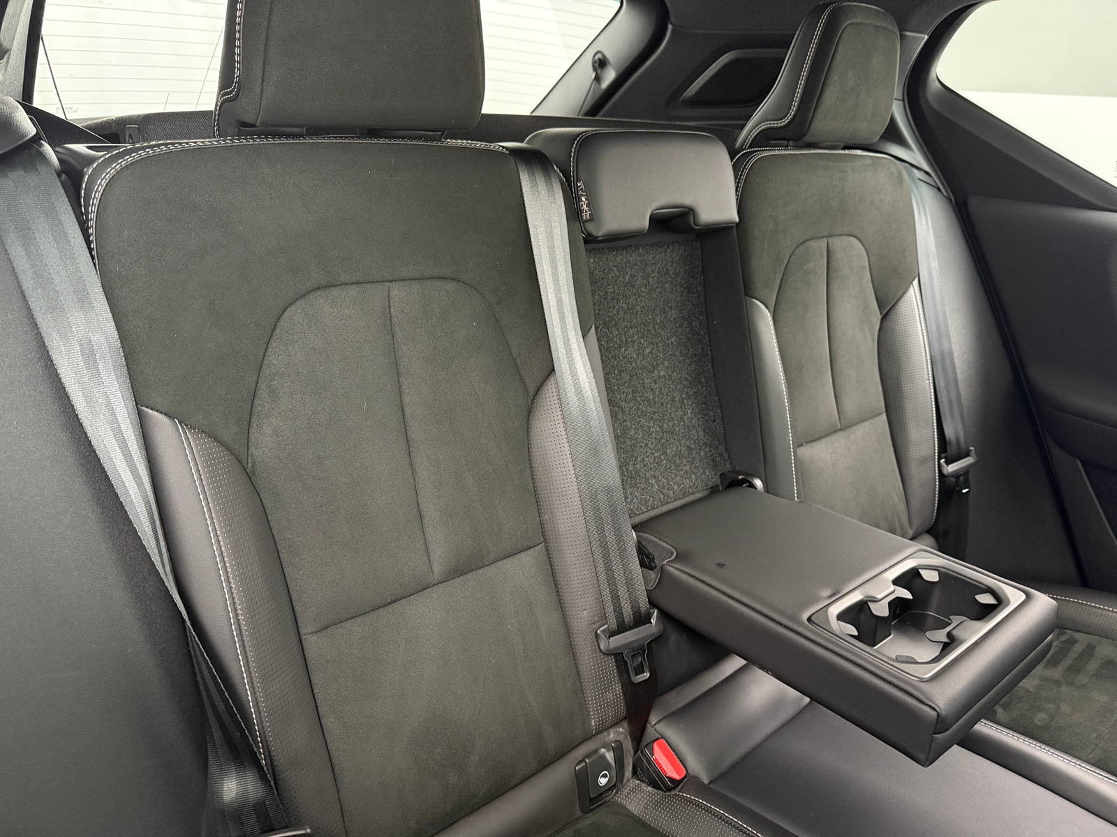 Thumbnail: 2021 Volvo XC40 - 5