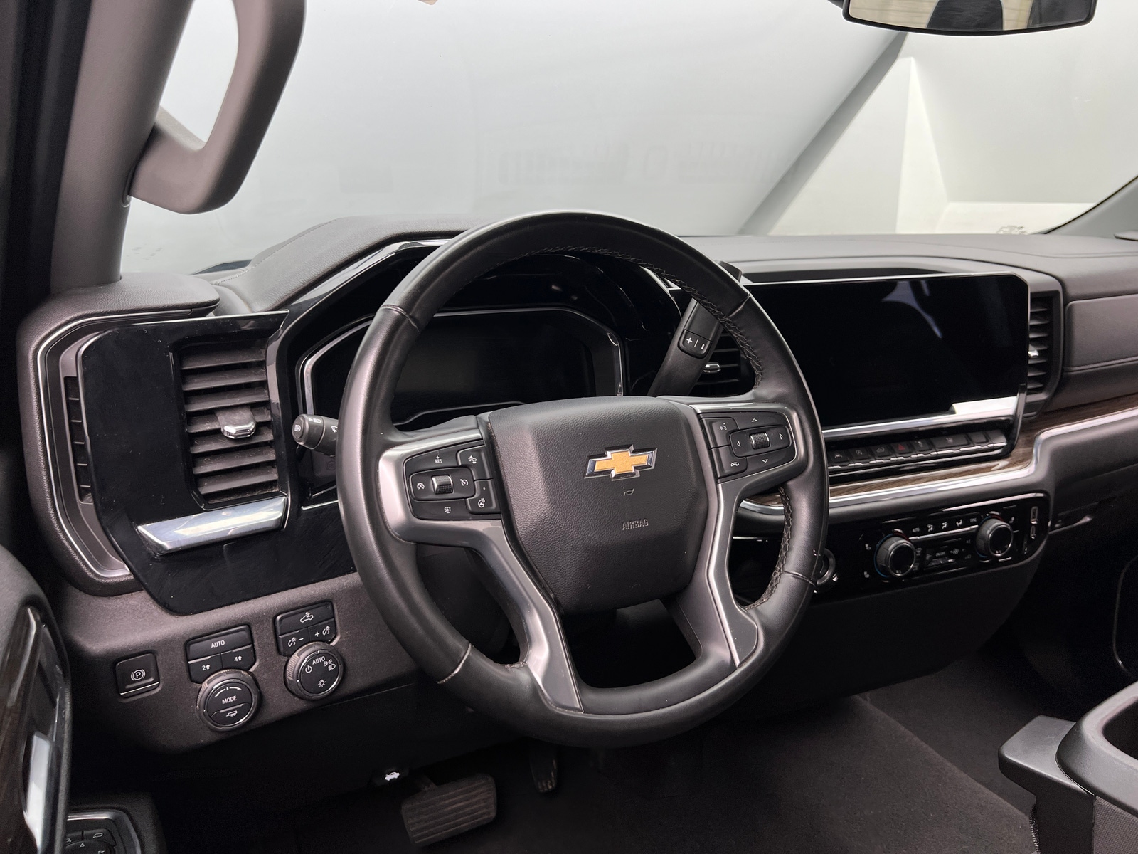 Thumbnail: 2024 Chevrolet Silverado 1500 - 5