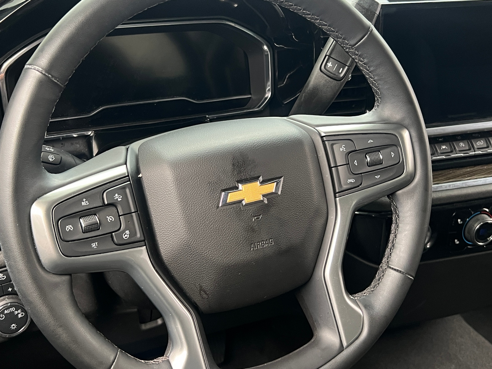 Thumbnail: 2023 Chevrolet Silverado 1500 - 5