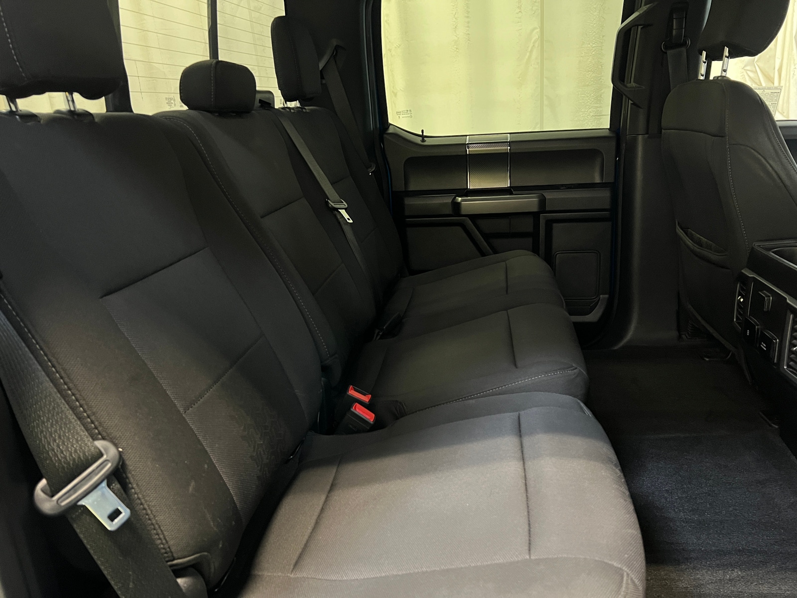 Thumbnail: 2019 Ford Econoline - 6