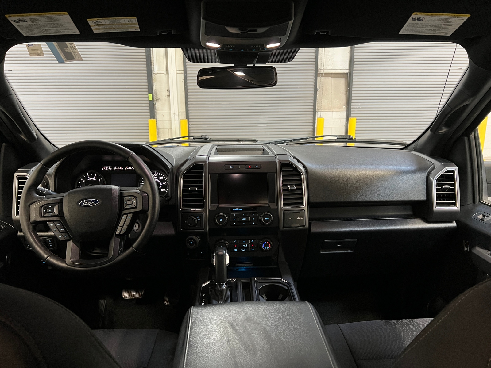 Thumbnail: 2019 Ford Econoline - 3