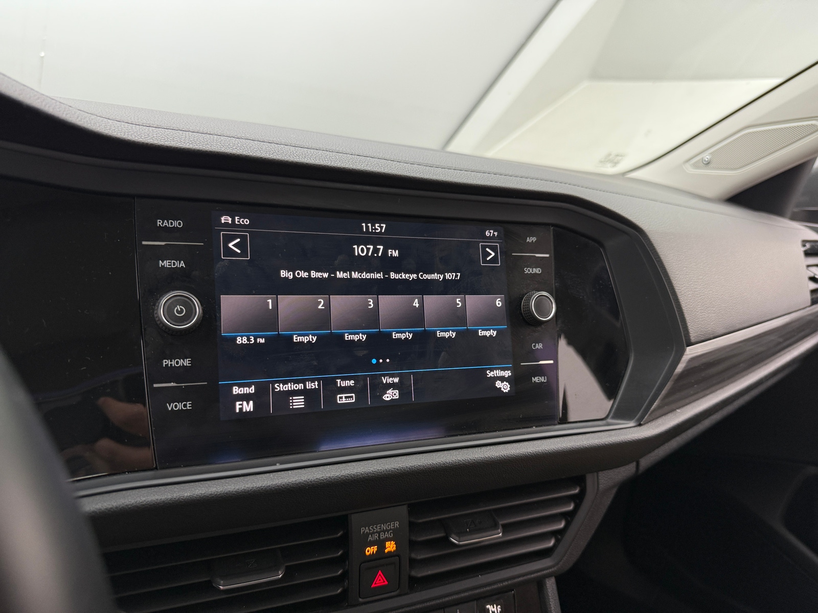 Thumbnail: 2019 Volkswagen Jetta - 3