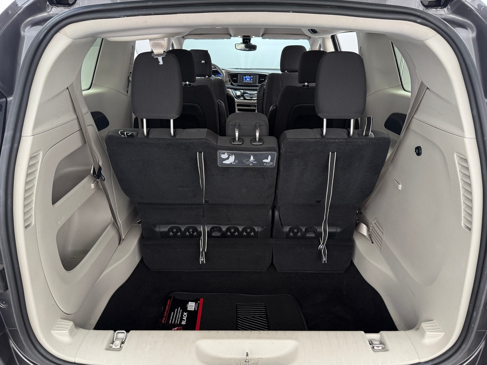 Thumbnail: 2017 Chrysler Pacifica - 7
