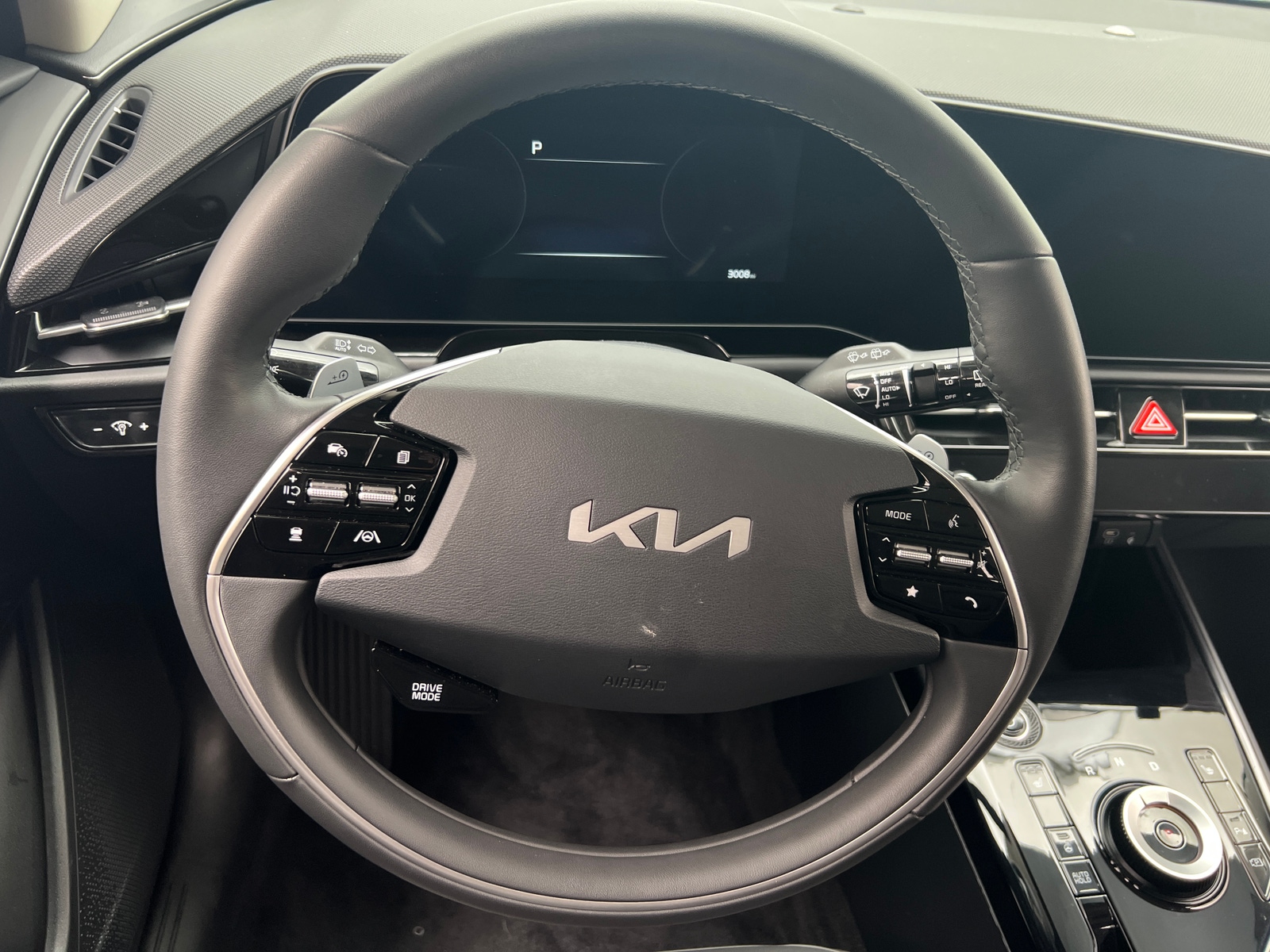 Thumbnail: 2023 Kia Niro - 4