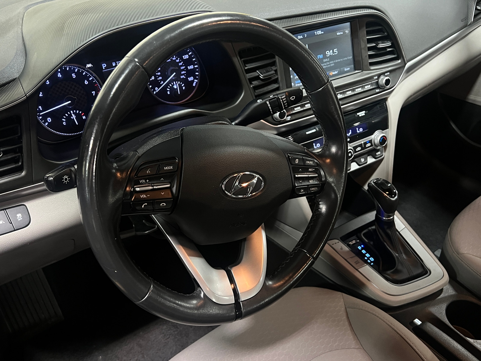 Thumbnail: 2019 Hyundai Elantra - 5