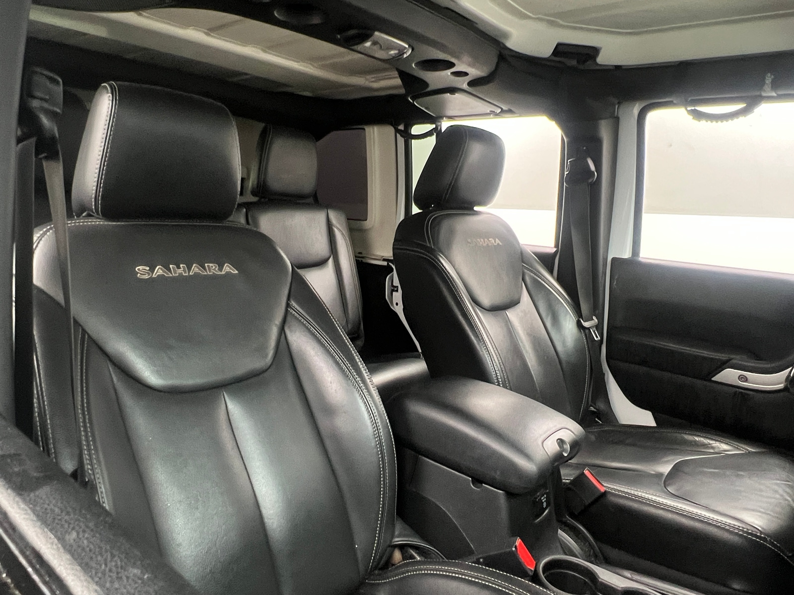 Thumbnail: 2016 Jeep Wrangler - 2