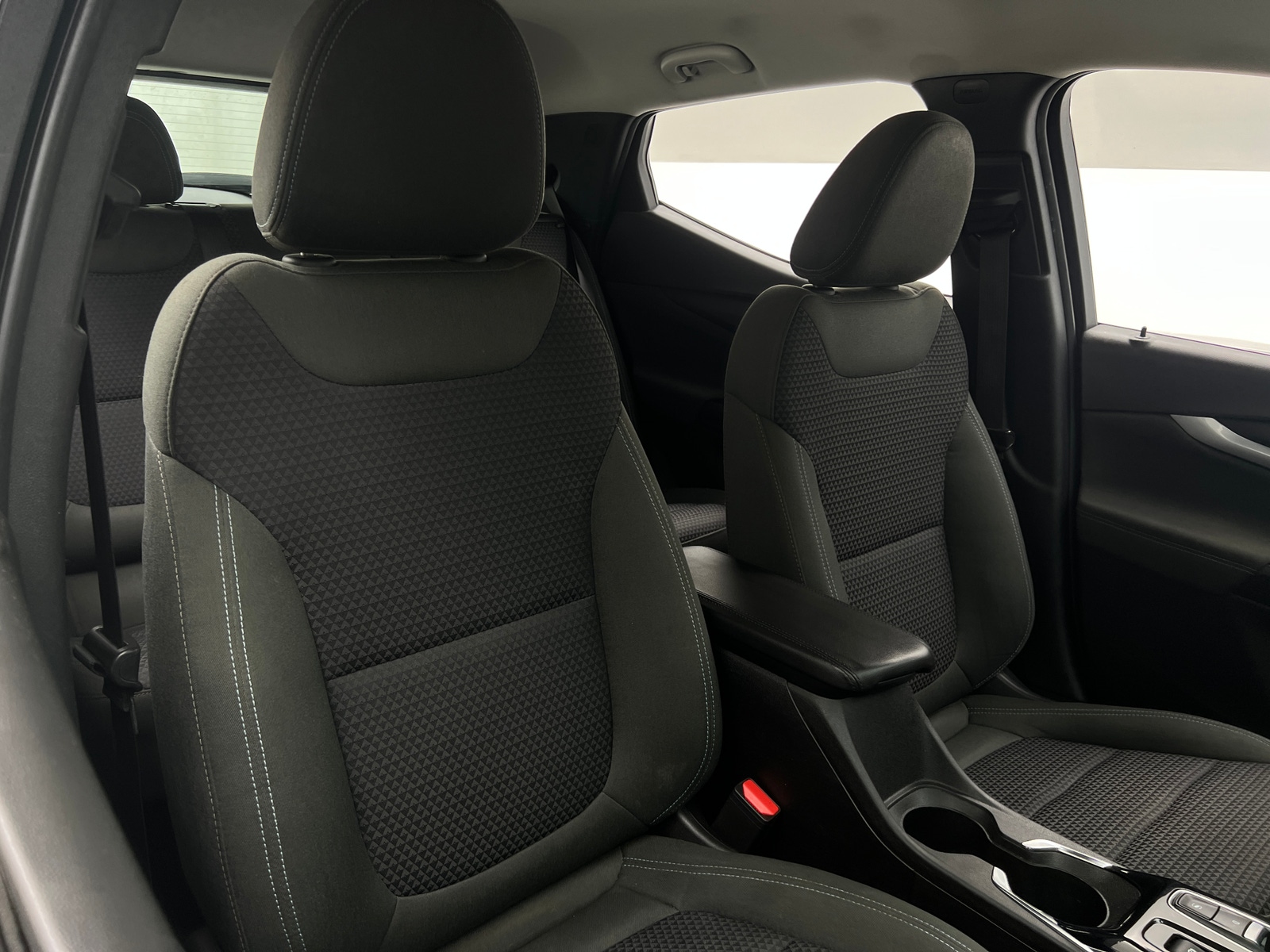 Thumbnail: 2023 Chevrolet Bolt EUV - 2