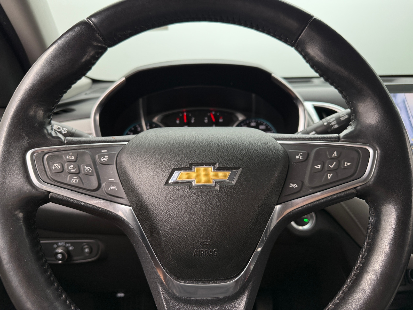 Thumbnail: 2021 Chevrolet Equinox - 4