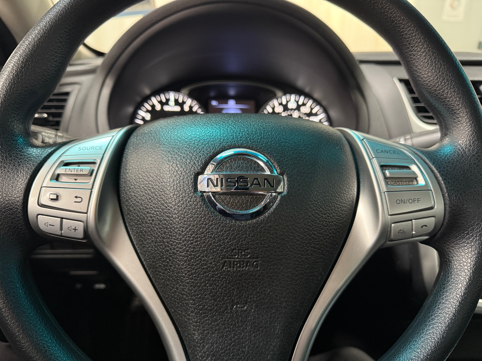 Thumbnail: 2017 Nissan Altima - 5