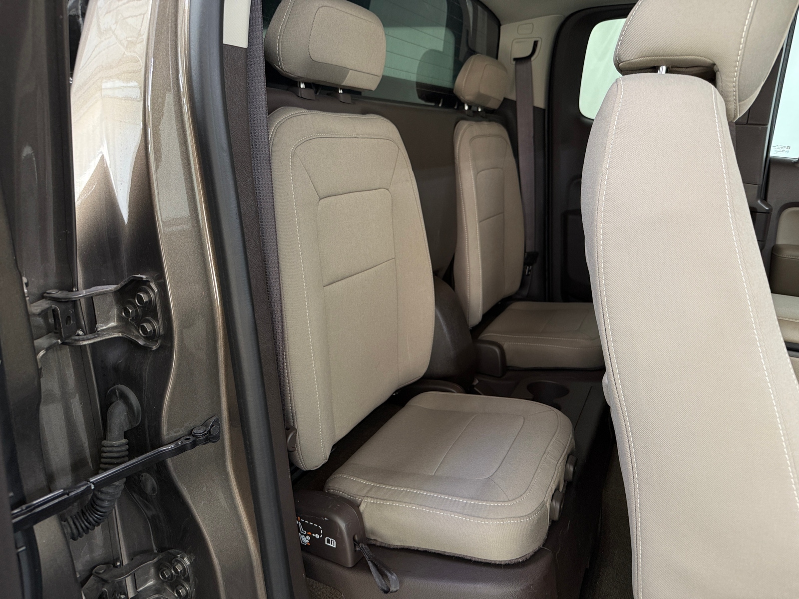 Thumbnail: 2015 GMC Canyon - 6