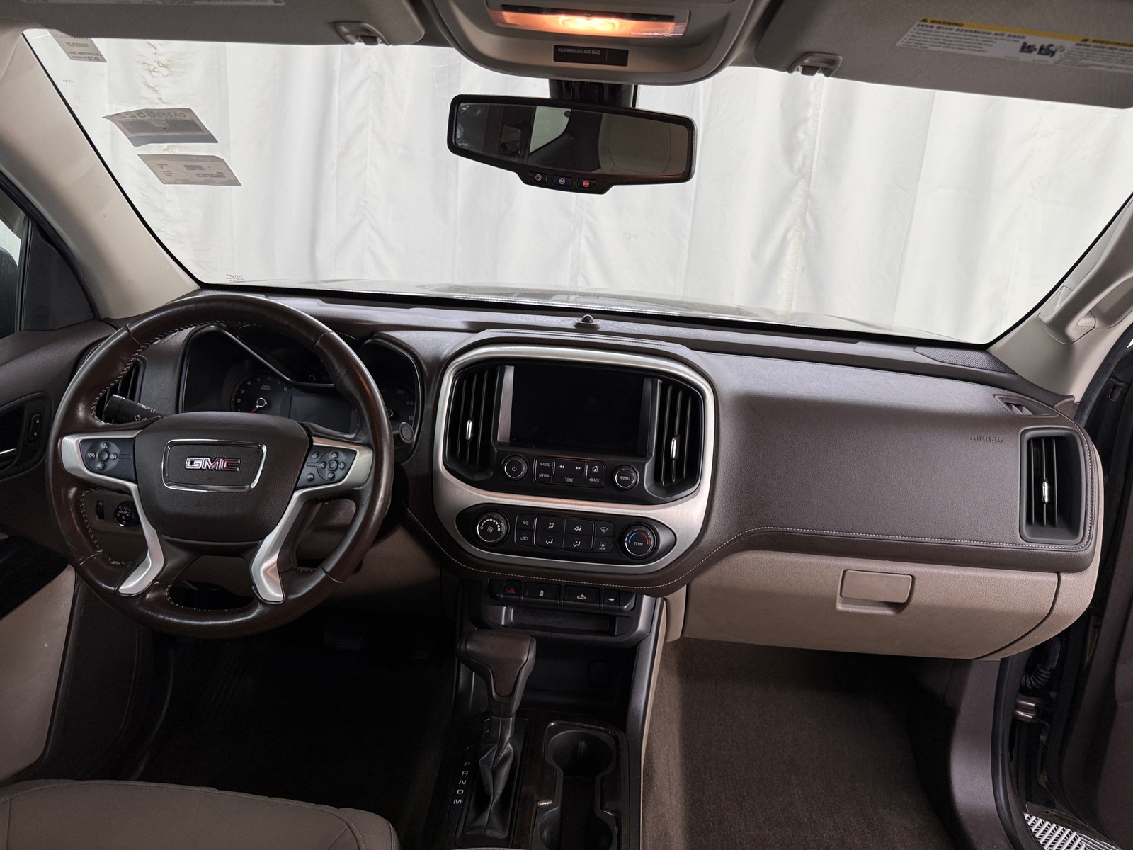 Thumbnail: 2015 GMC Canyon - 3