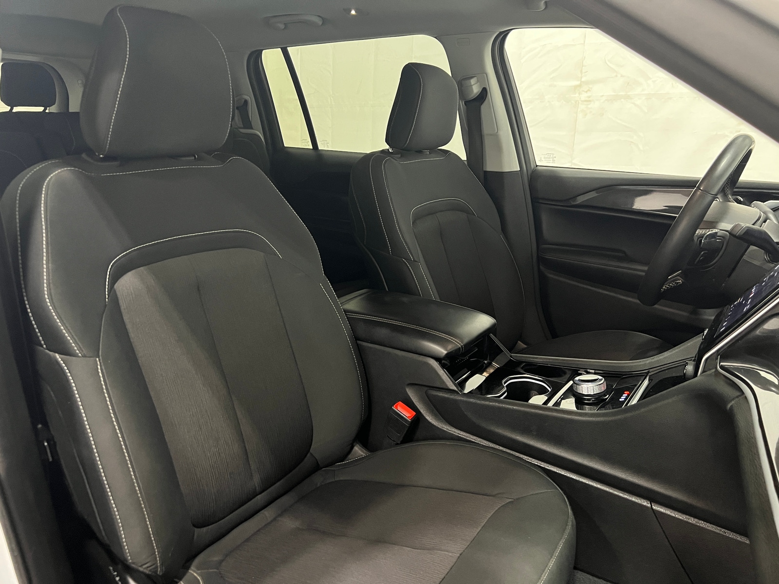 Thumbnail: 2023 Jeep Grand Cherokee L - 2