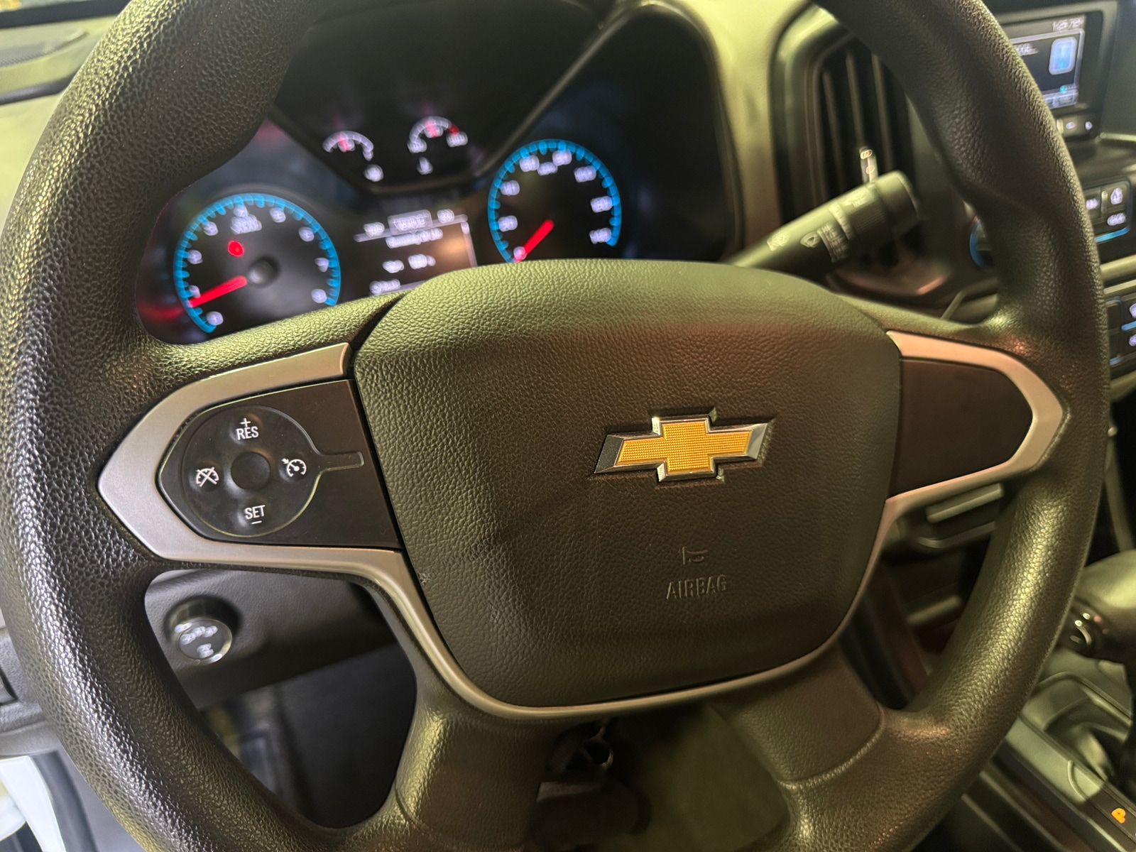 Thumbnail: 2017 Chevrolet Colorado - 5