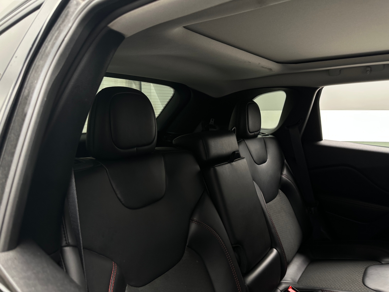 Thumbnail: 2021 Jeep Cherokee - 6