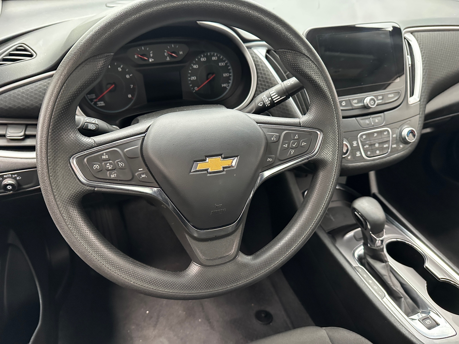 Thumbnail: 2023 Chevrolet Malibu - 5