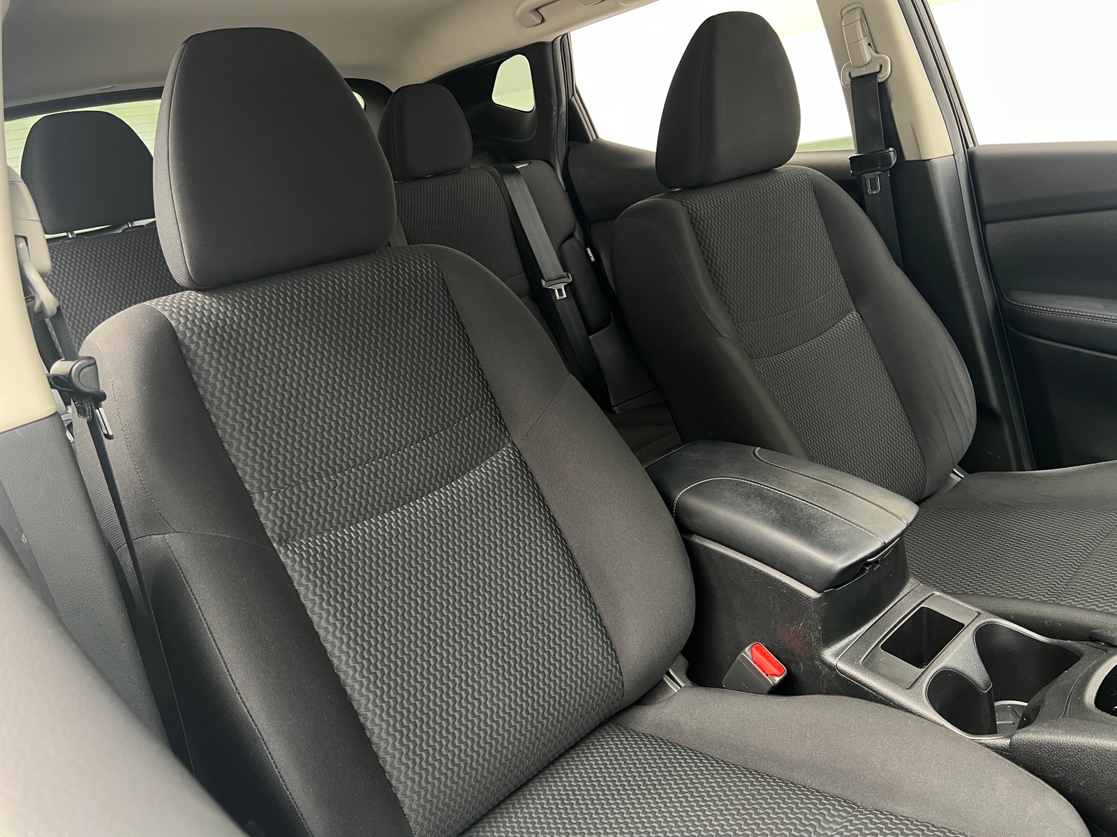 Thumbnail: 2020 Nissan Rogue Sport - 2