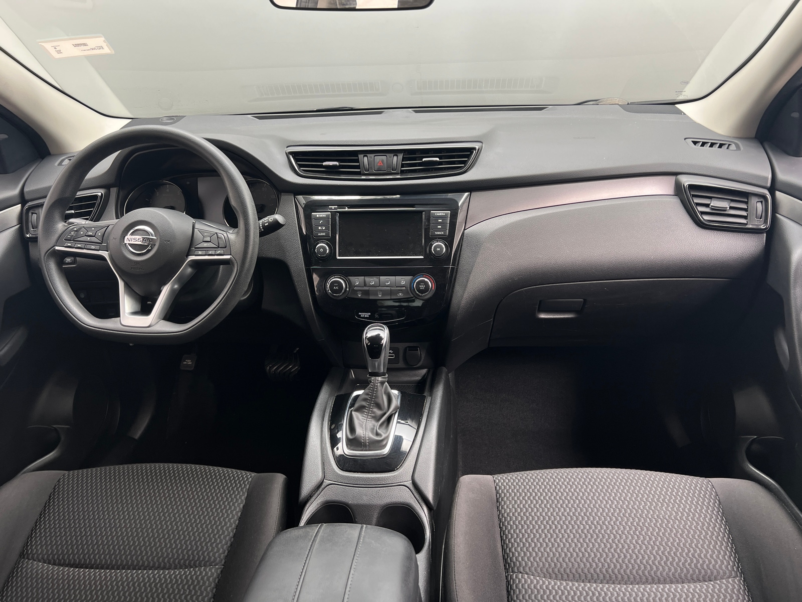 Thumbnail: 2020 Nissan Rogue Sport - 3