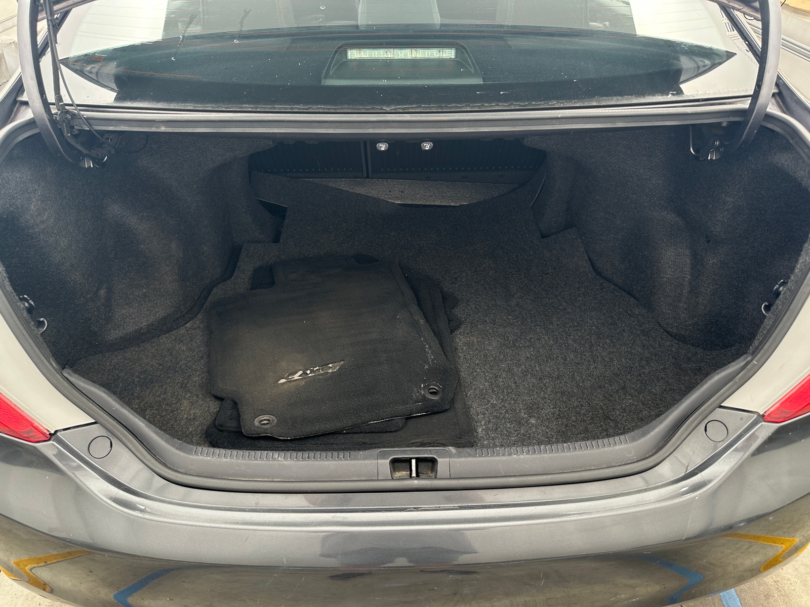 Thumbnail: 2012 Toyota Camry - 7