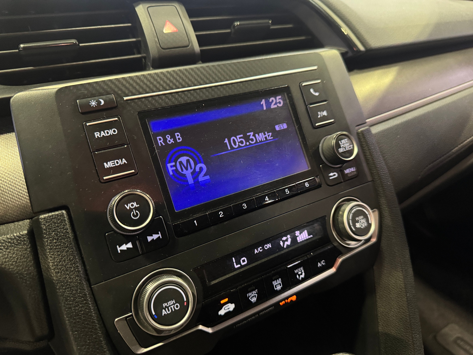 Thumbnail: 2017 Honda Civic - 4